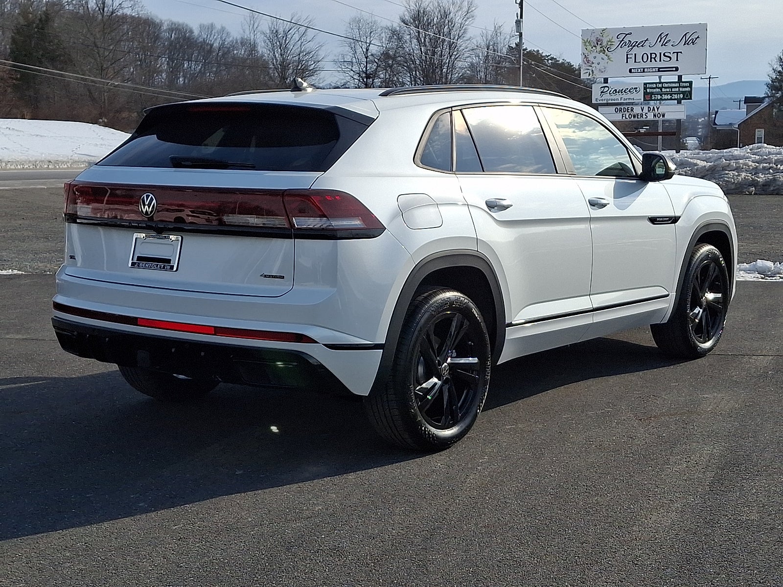 2026 Volkswagen Atlas Cross Sport SEL R-Line Black