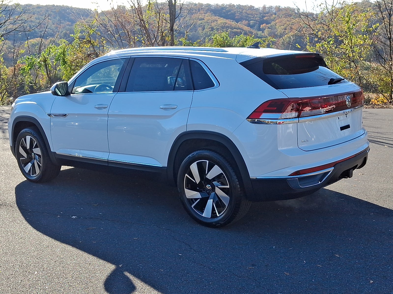 2026 Volkswagen Atlas Cross Sport 2.0T SEL