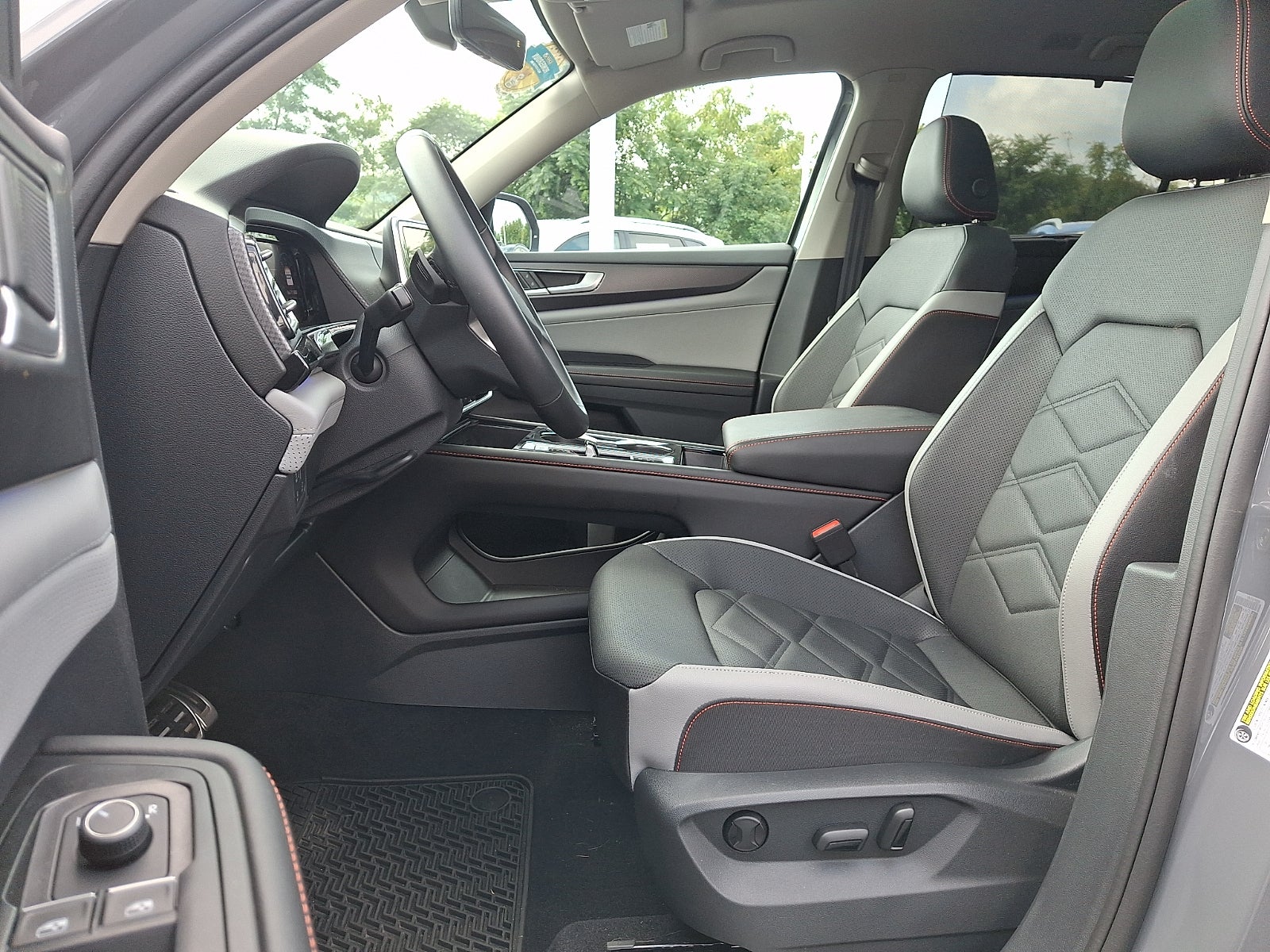 2026 Volkswagen Atlas Peak Edition