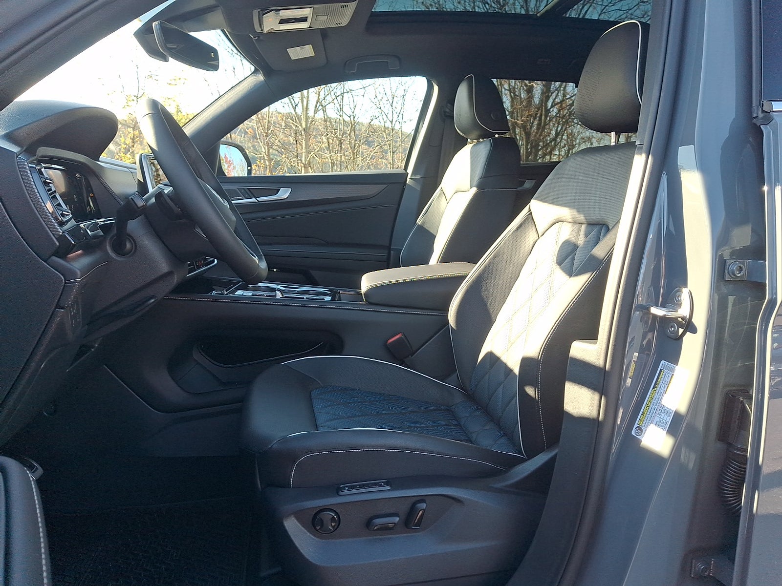 2026 Volkswagen Atlas Cross Sport 2.0T SEL Premium R-Line