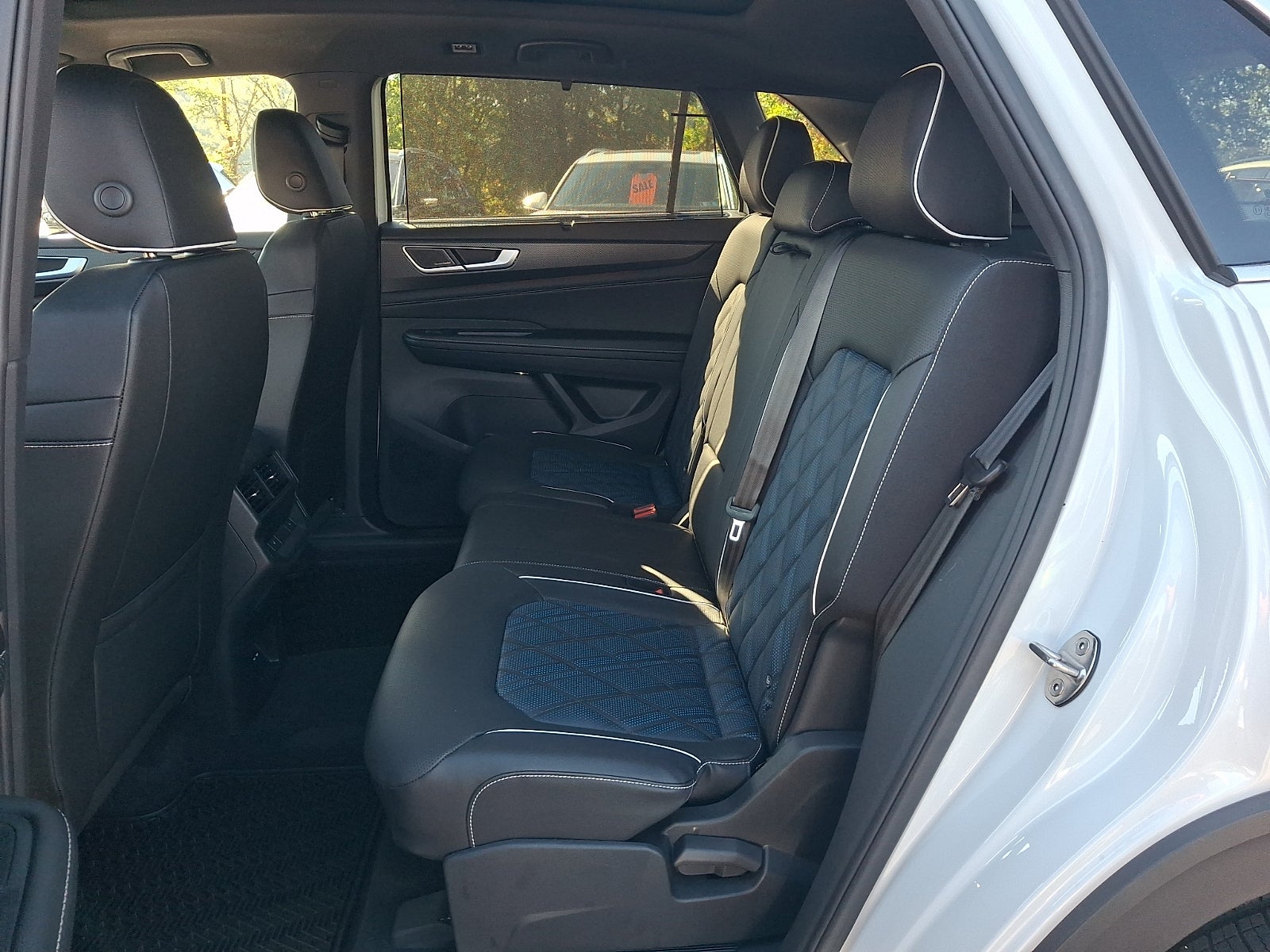 2026 Volkswagen Atlas Cross Sport SEL Premium R-Line