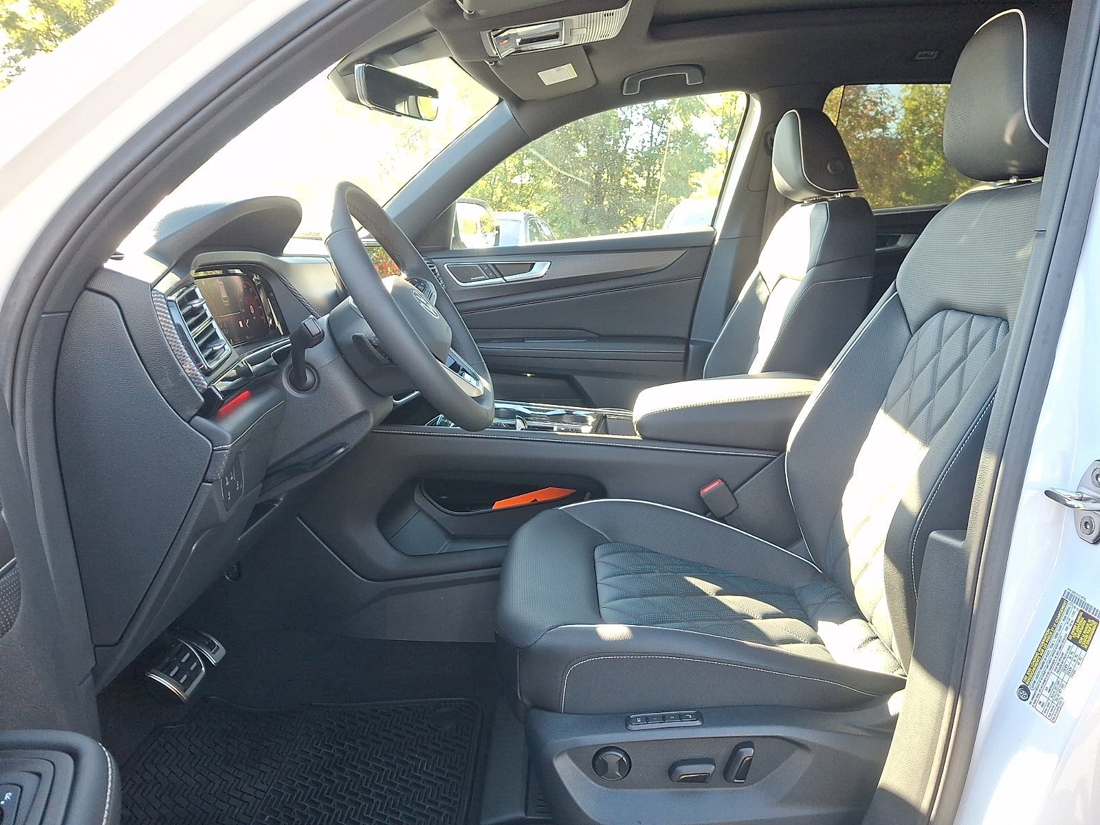 2026 Volkswagen Atlas Cross Sport SEL Premium R-Line