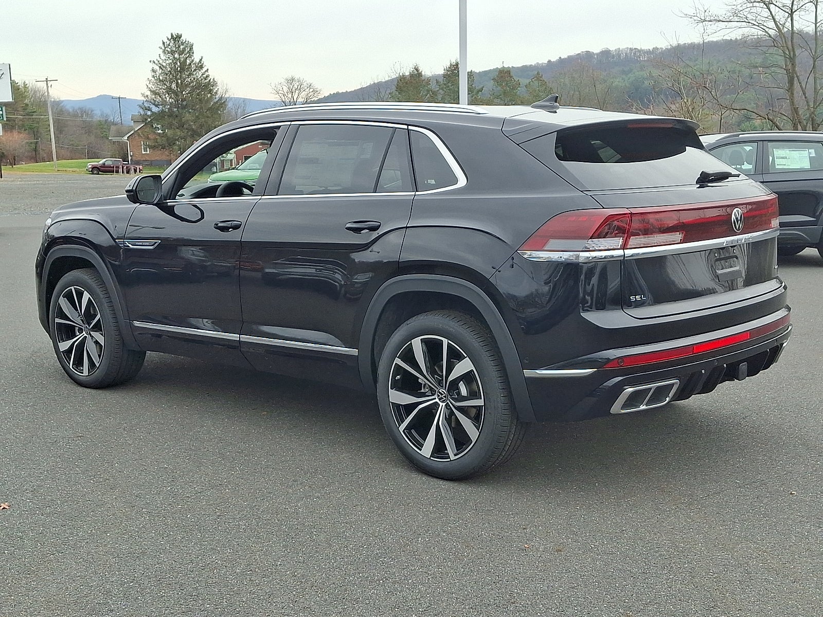 2026 Volkswagen Atlas Cross Sport 2.0T SEL Premium R-Line