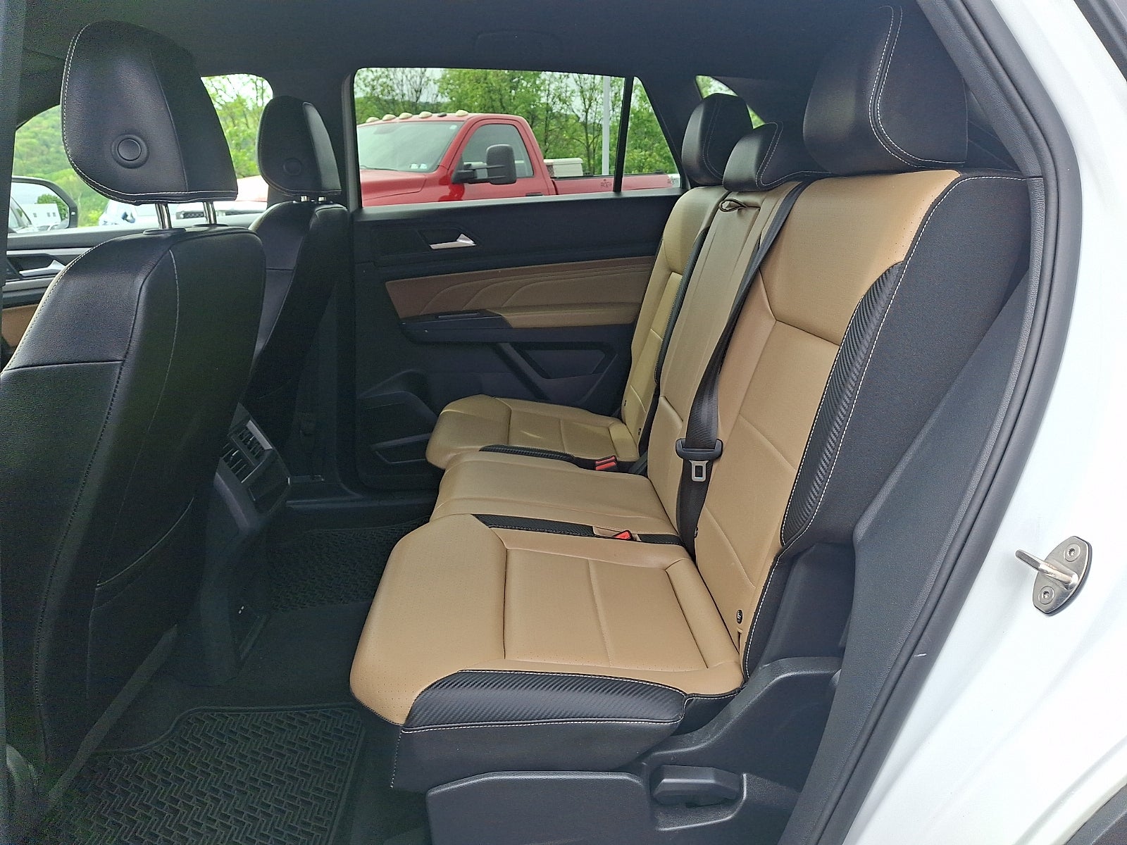 2023 Volkswagen Atlas Cross Sport 2.0T SE w/Technology