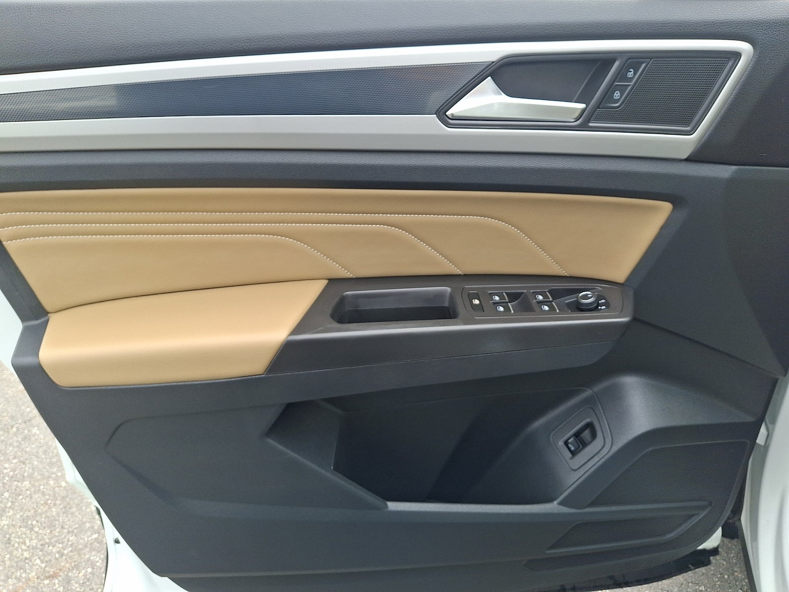 2023 Volkswagen Atlas Cross Sport 2.0T SE w/Technology