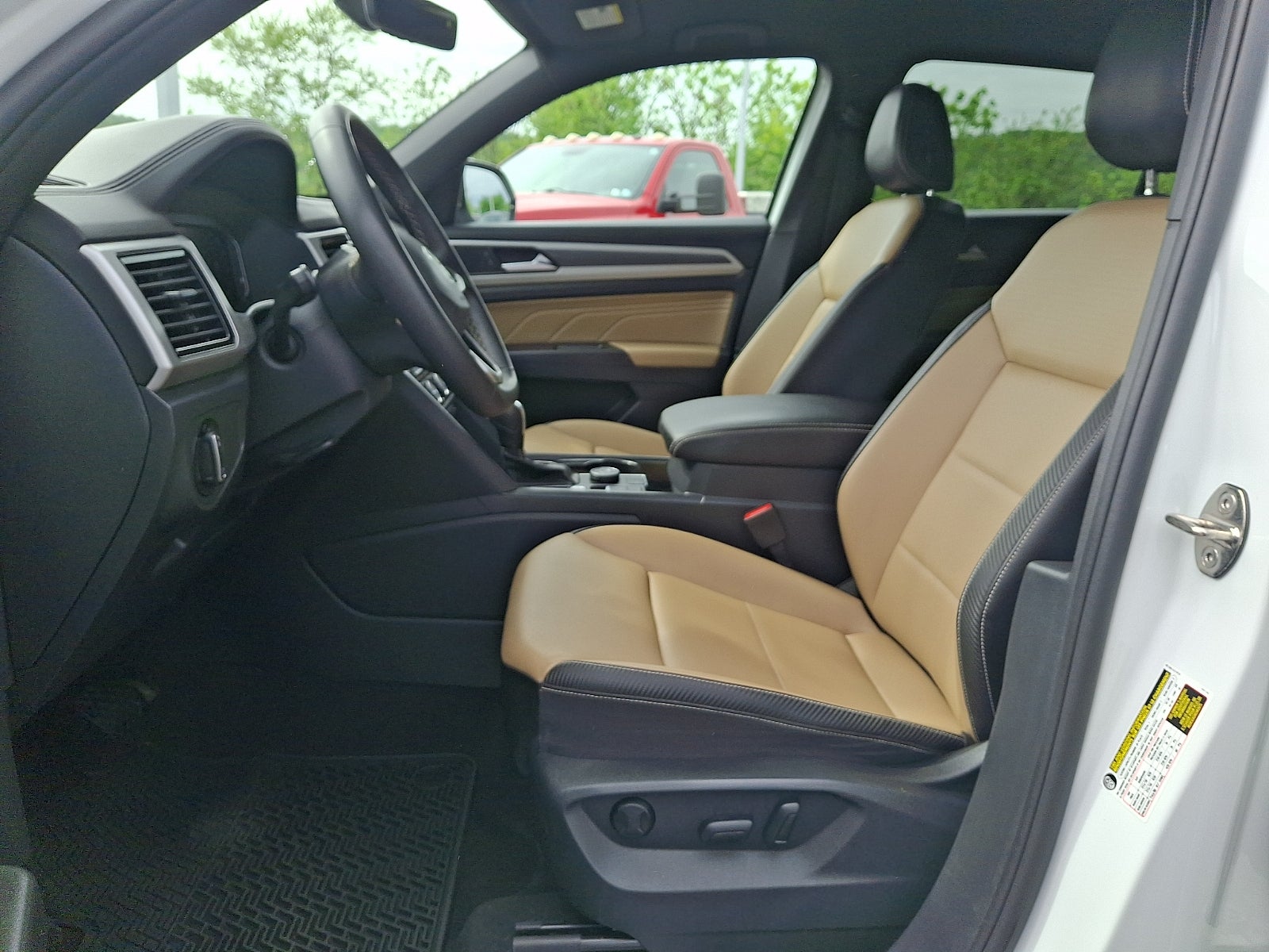 2023 Volkswagen Atlas Cross Sport 2.0T SE w/Technology