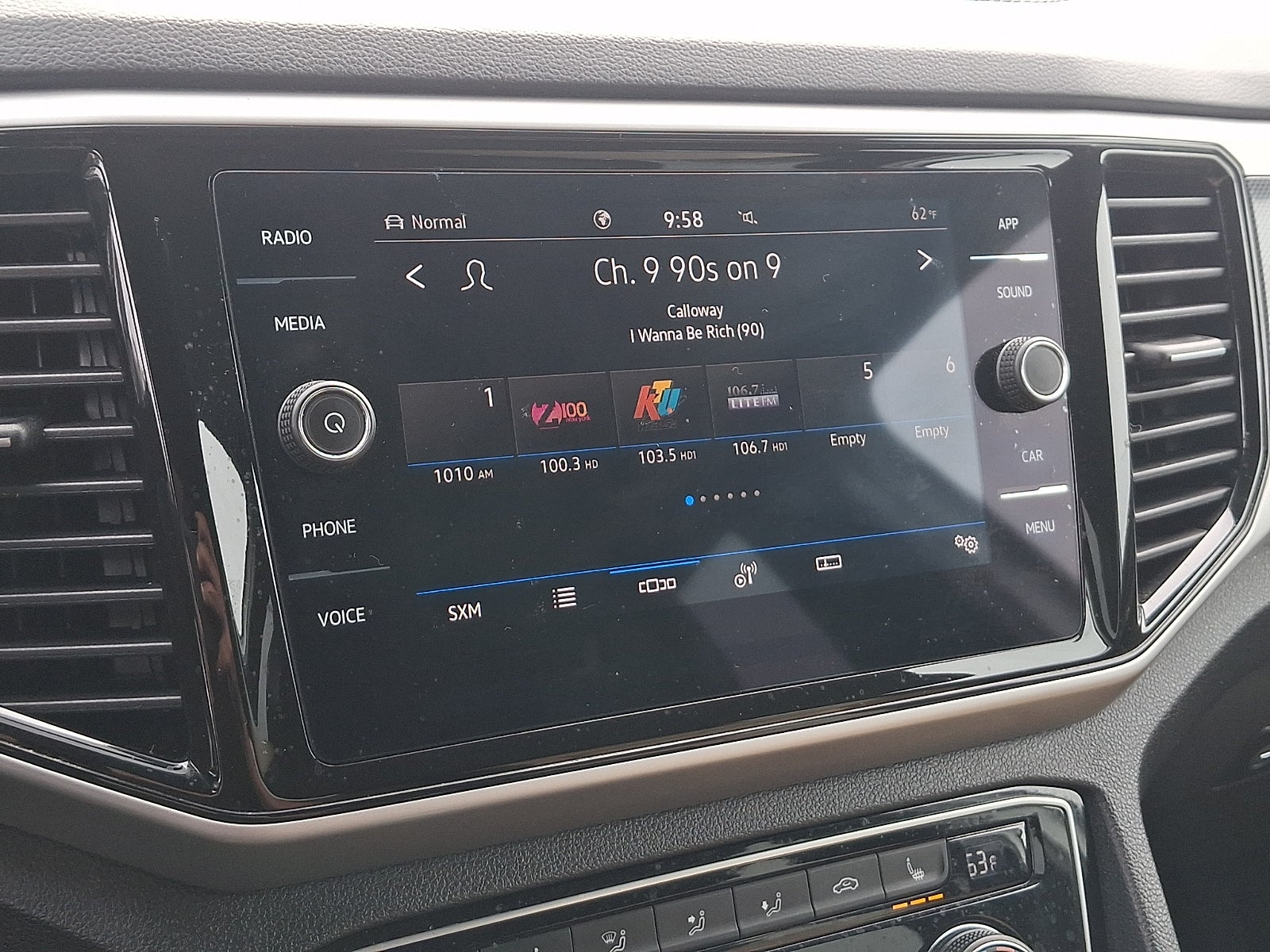 2023 Volkswagen Atlas Cross Sport 2.0T SE w/Technology