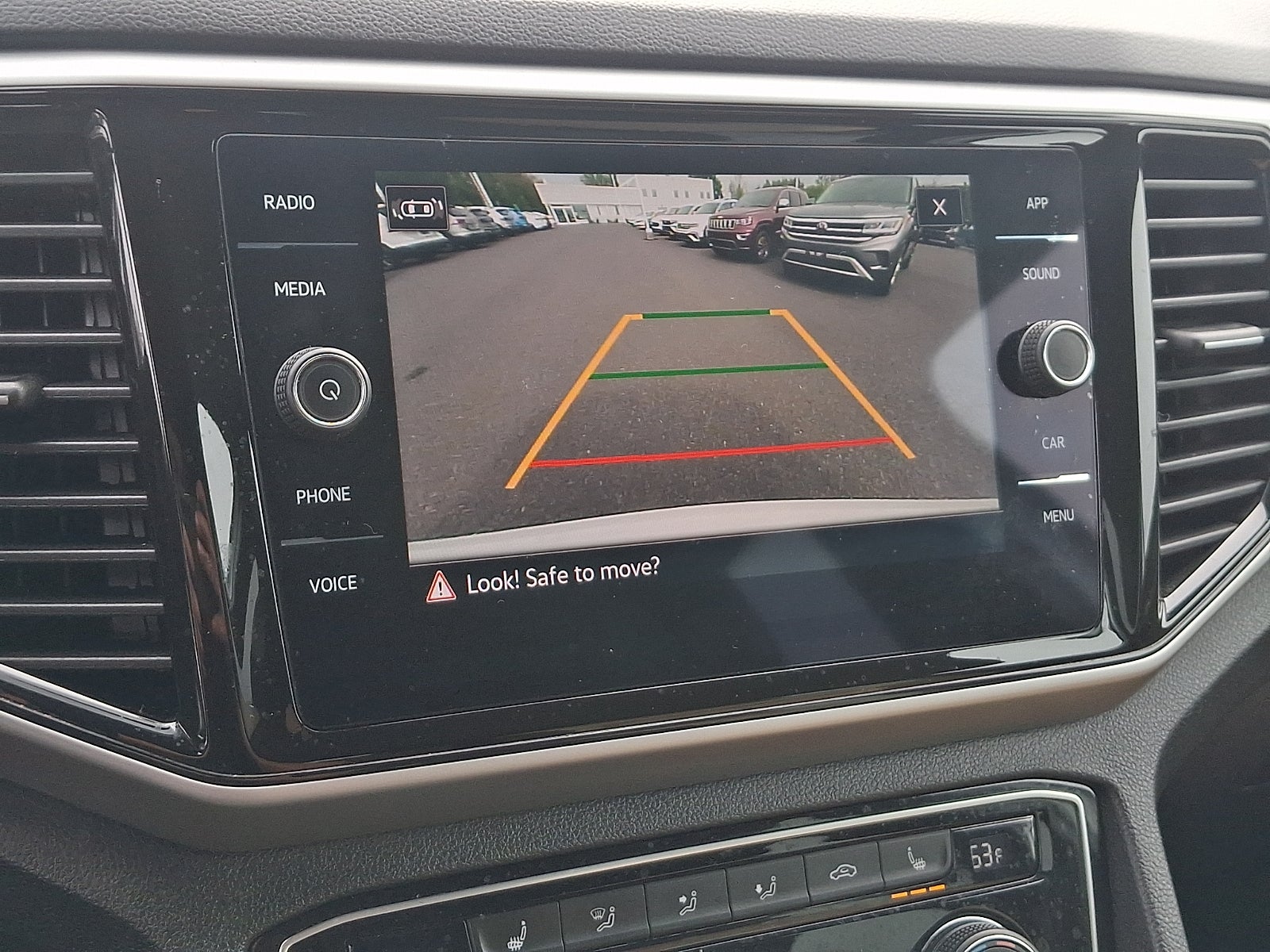 2023 Volkswagen Atlas Cross Sport 2.0T SE w/Technology