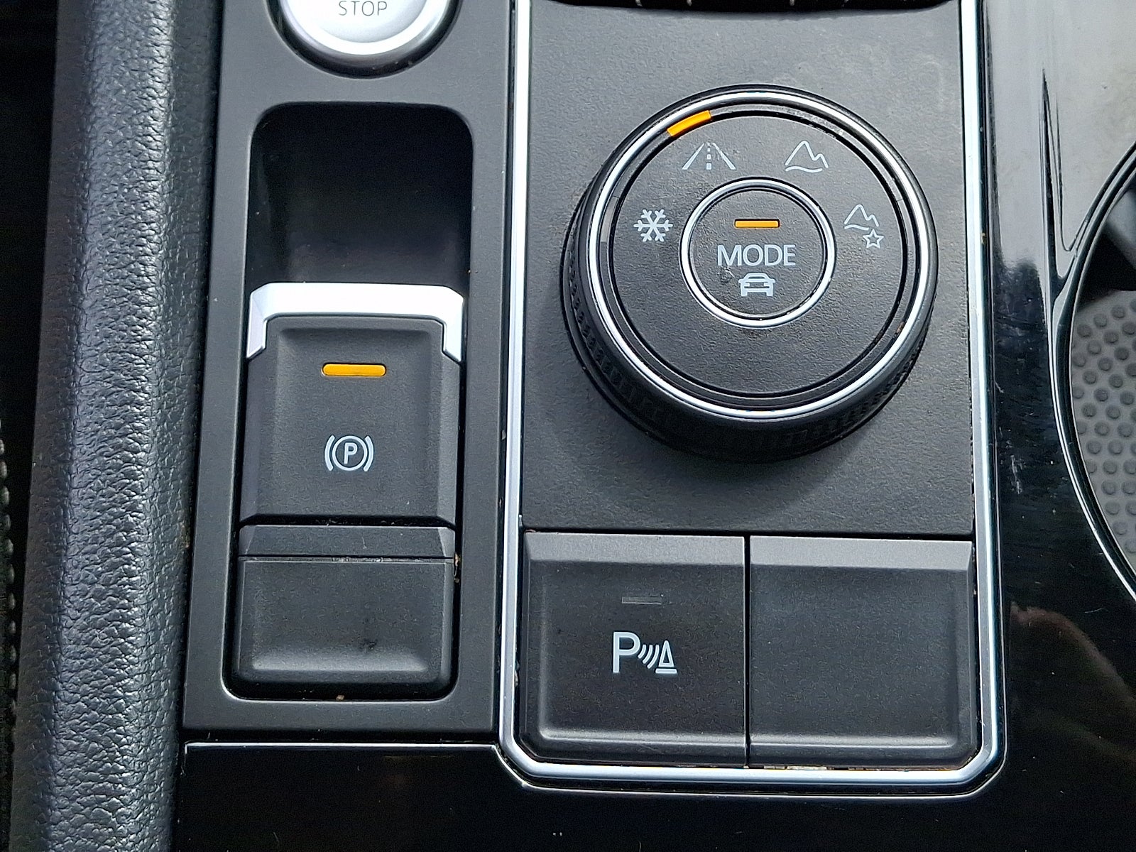 2023 Volkswagen Atlas Cross Sport 2.0T SE w/Technology