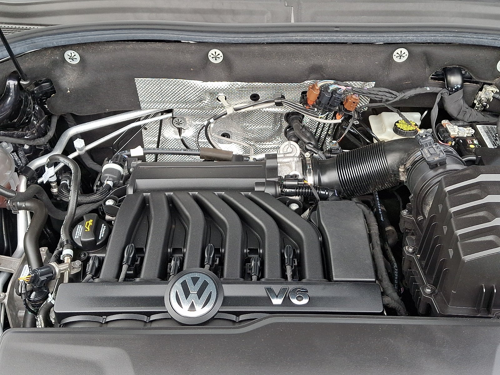 2023 Volkswagen Atlas Cross Sport 3.6L V6 SE w/Technology
