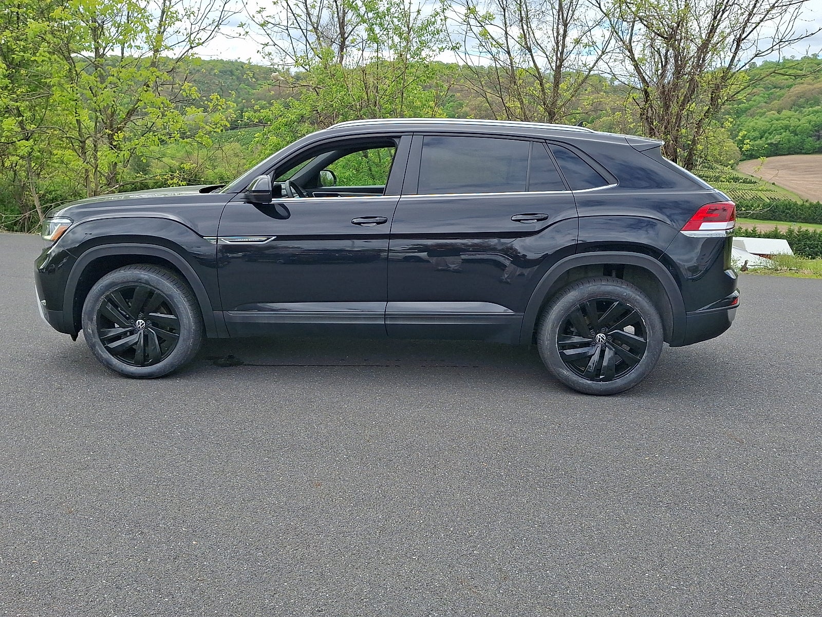2023 Volkswagen Atlas Cross Sport 3.6L V6 SE w/Technology