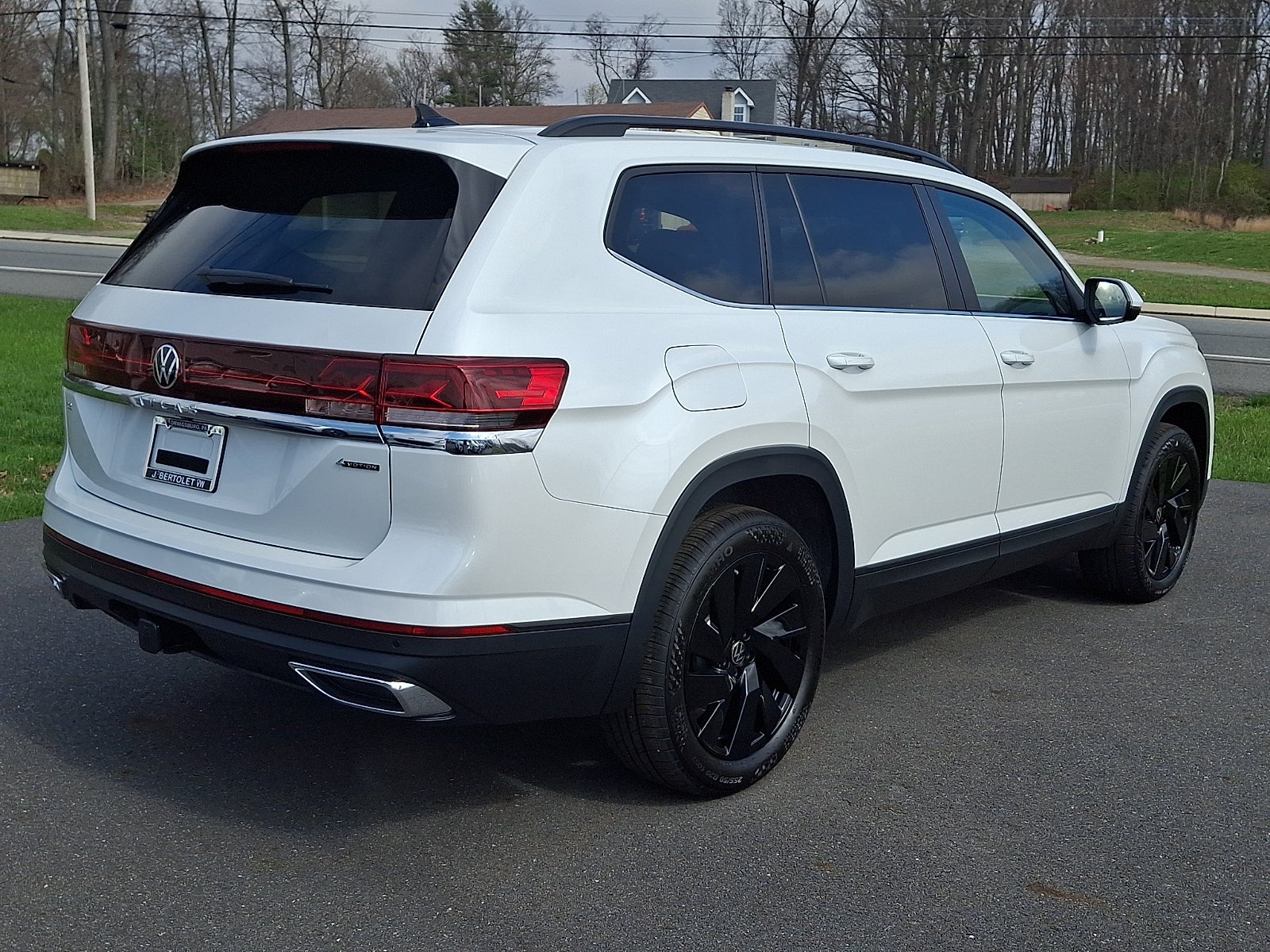2026 Volkswagen Atlas SE with Technology