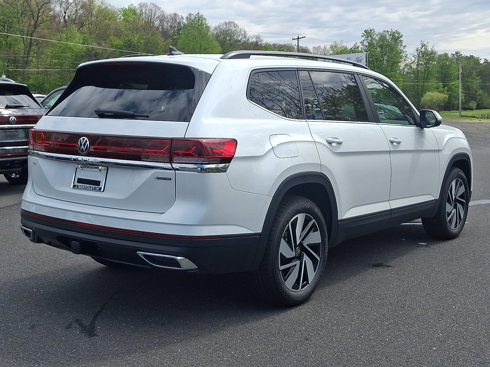 2026 Volkswagen Atlas SE with Technology