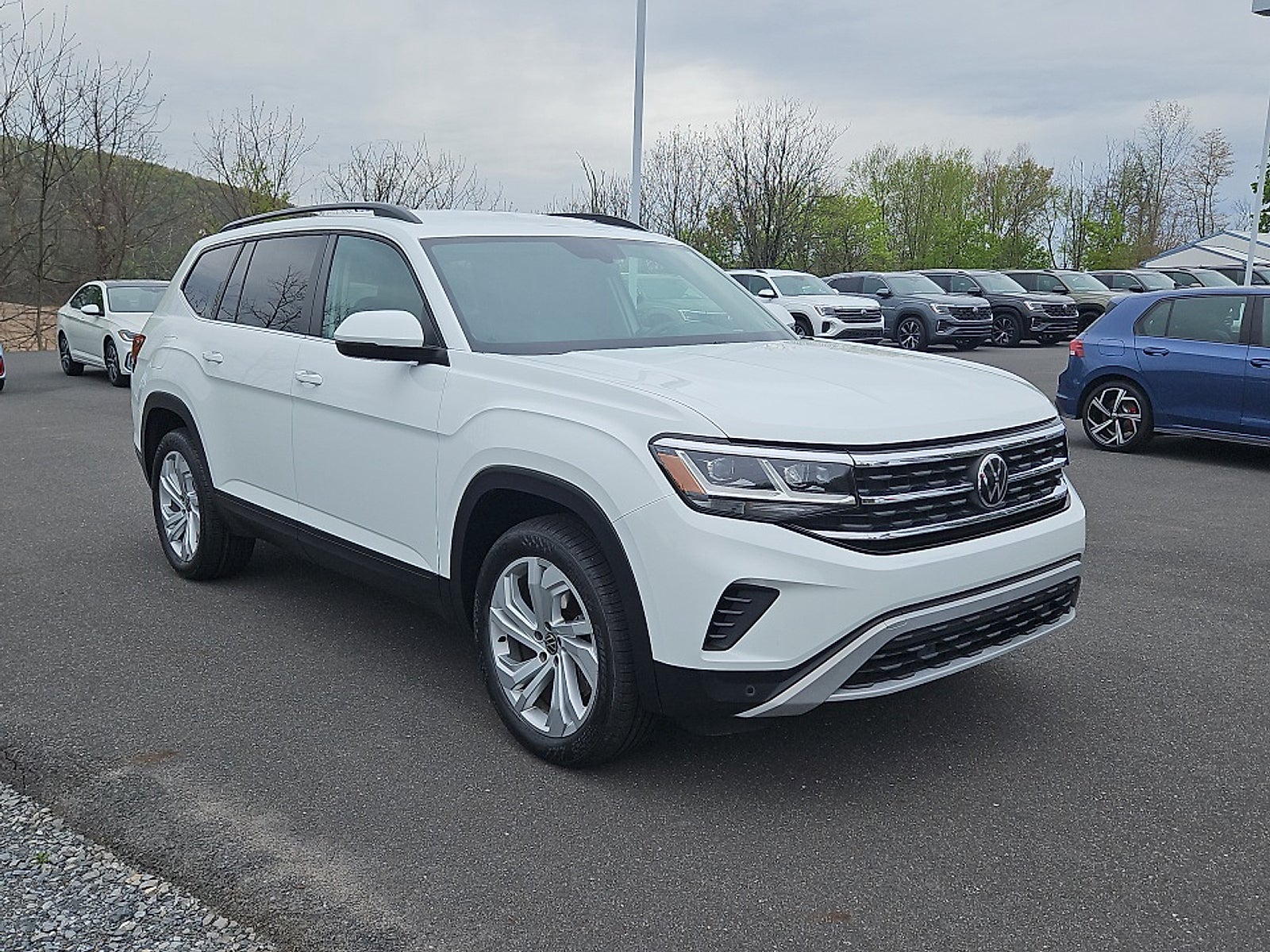 2023 Volkswagen Atlas 3.6L V6 SE w/Technology