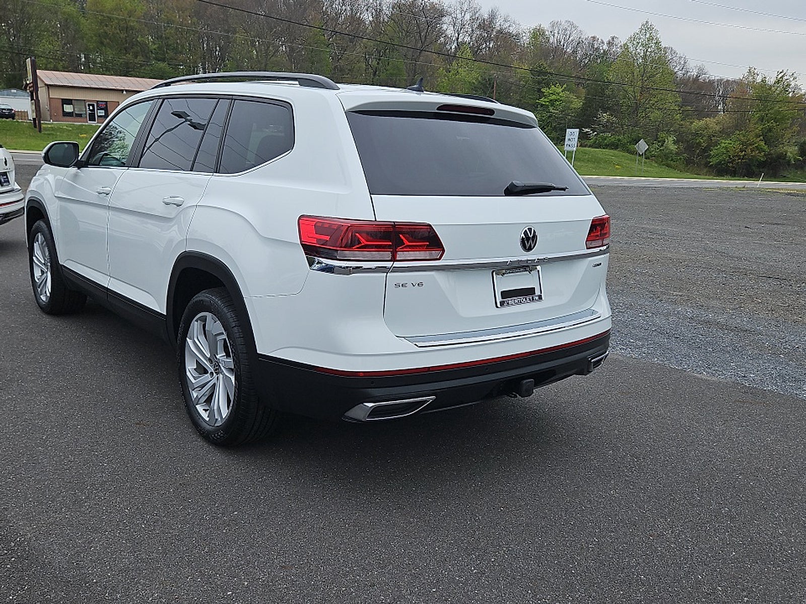 2023 Volkswagen Atlas 3.6L V6 SE w/Technology