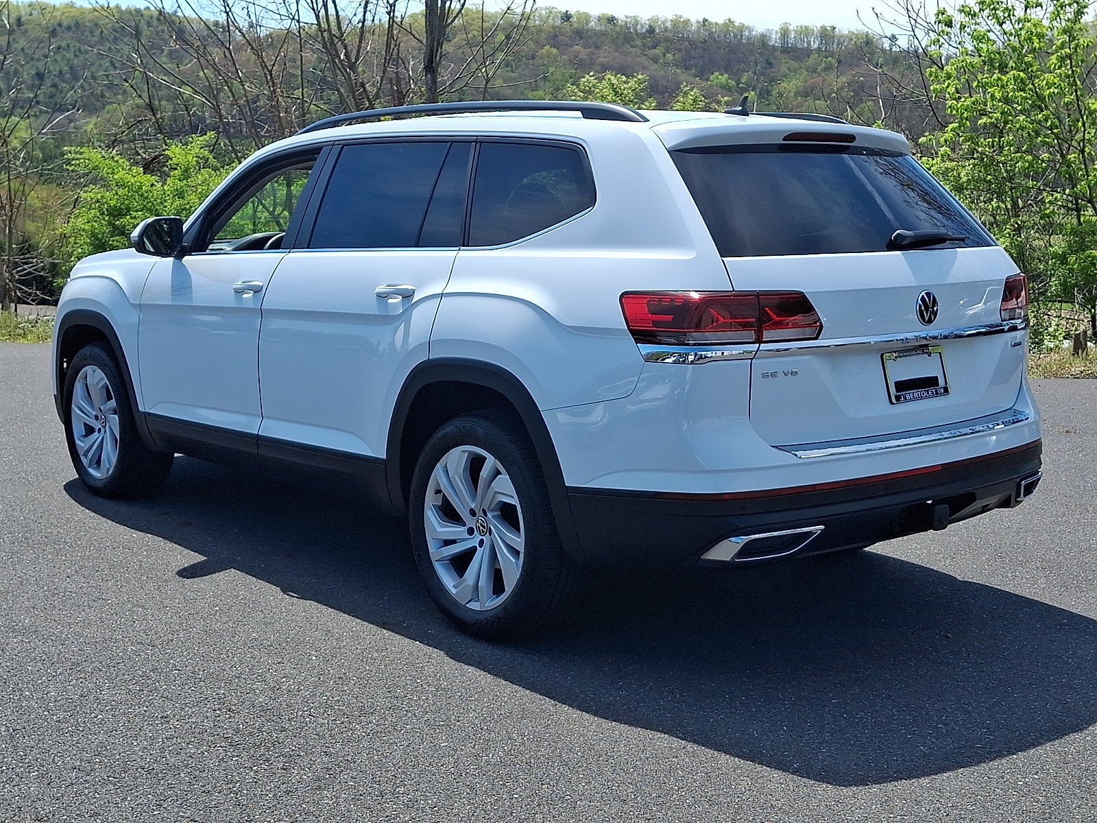 2023 Volkswagen Atlas 3.6L V6 SE w/Technology