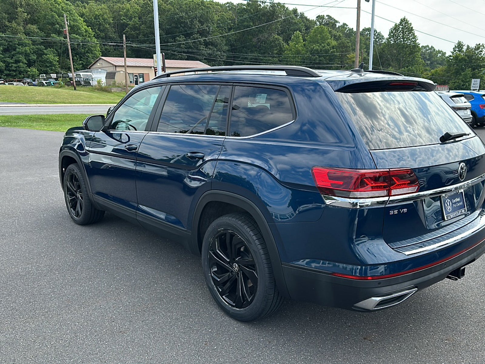 2023 Volkswagen Atlas 3.6L V6 SE w/Technology