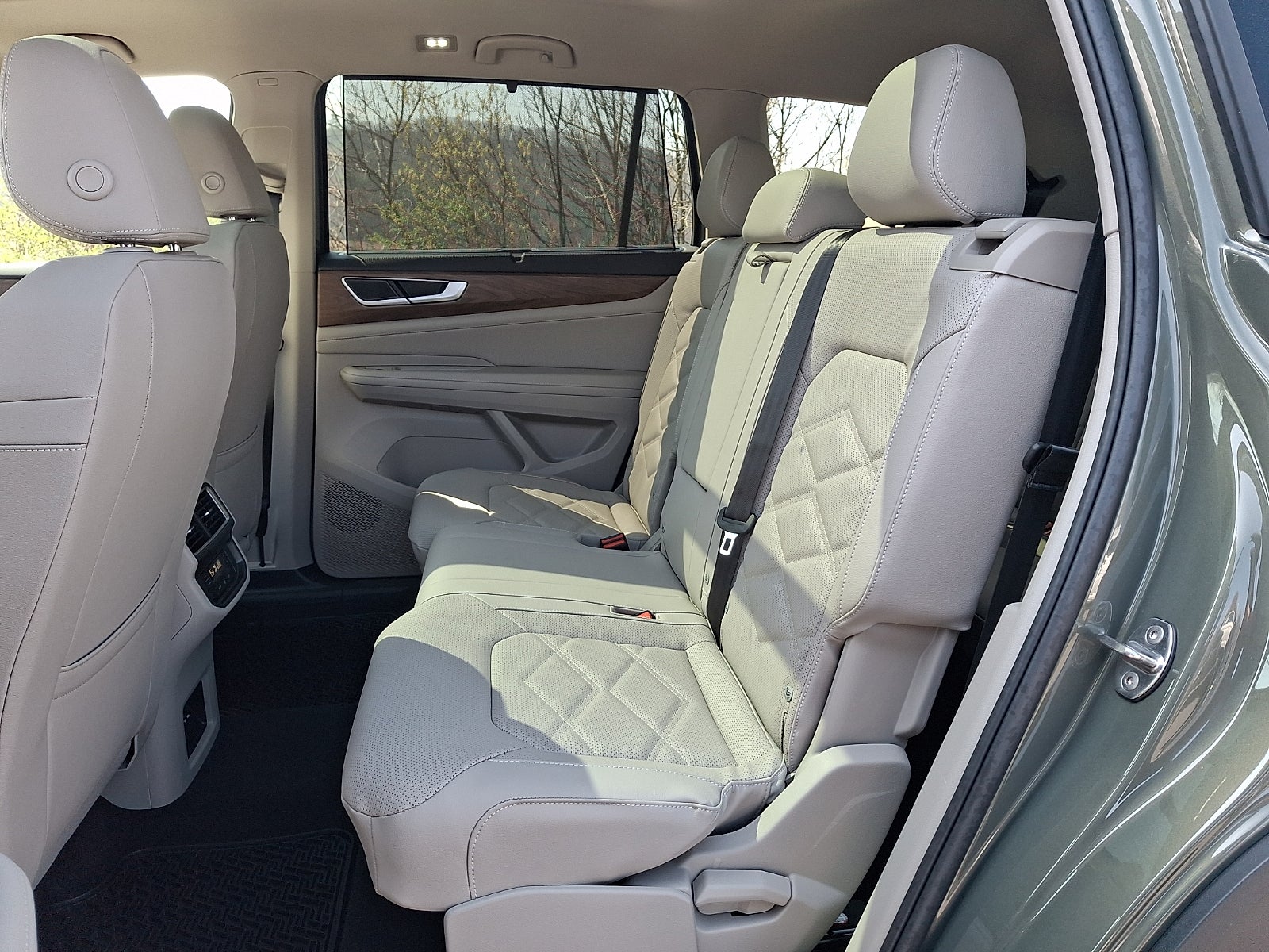 2026 Volkswagen Atlas SE with Technology