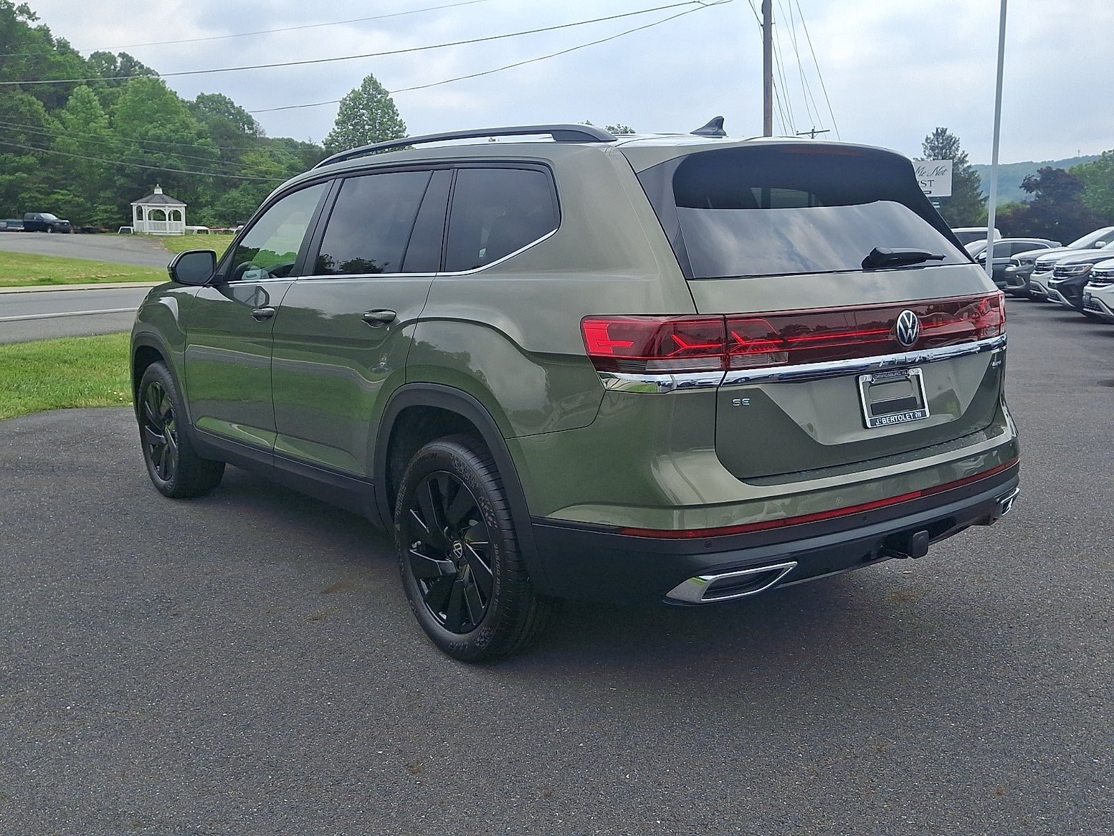 2026 Volkswagen Atlas SE with Technology
