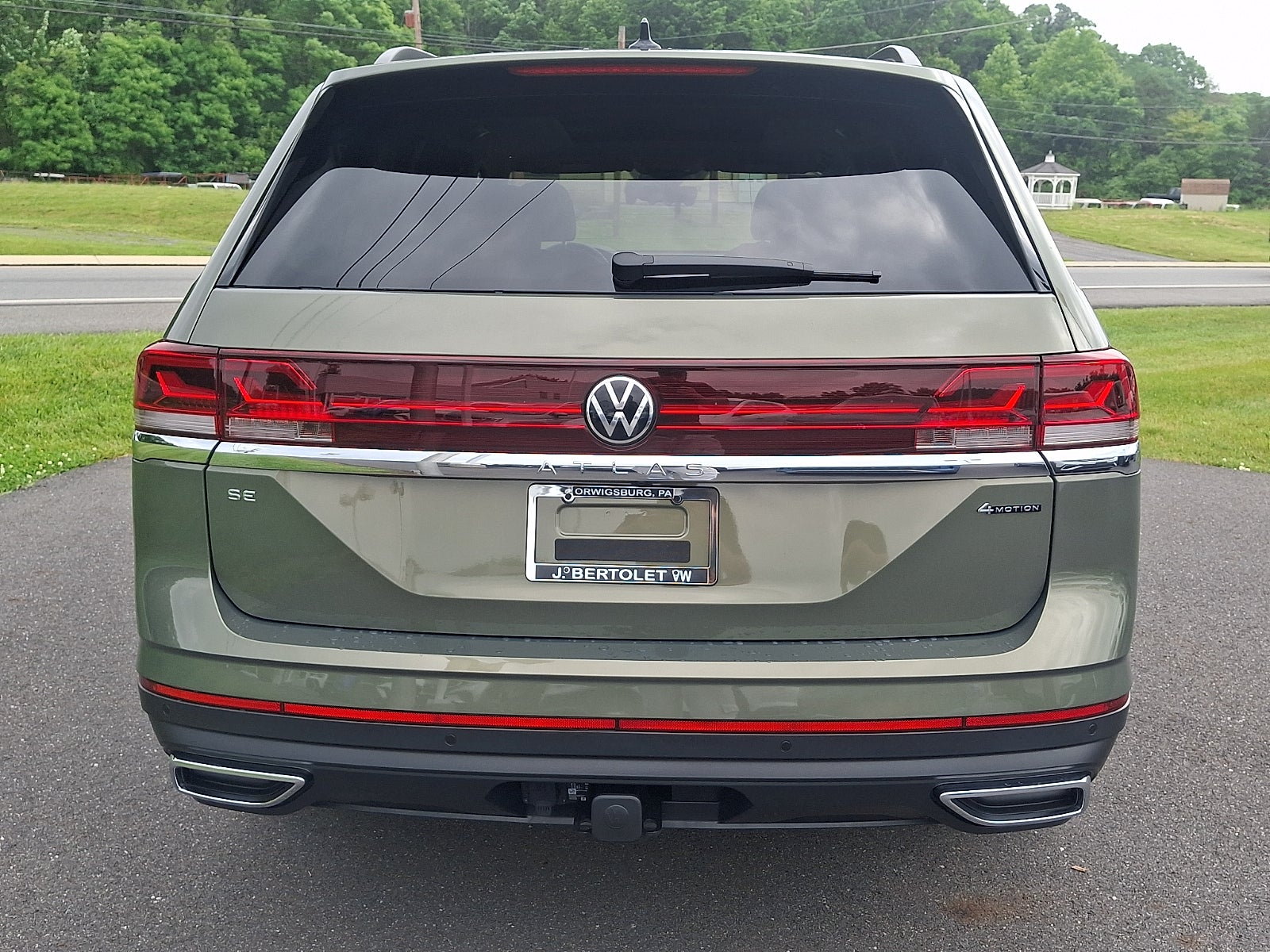 2026 Volkswagen Atlas SE with Technology