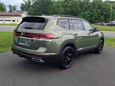 2026 Volkswagen Atlas SE with Technology