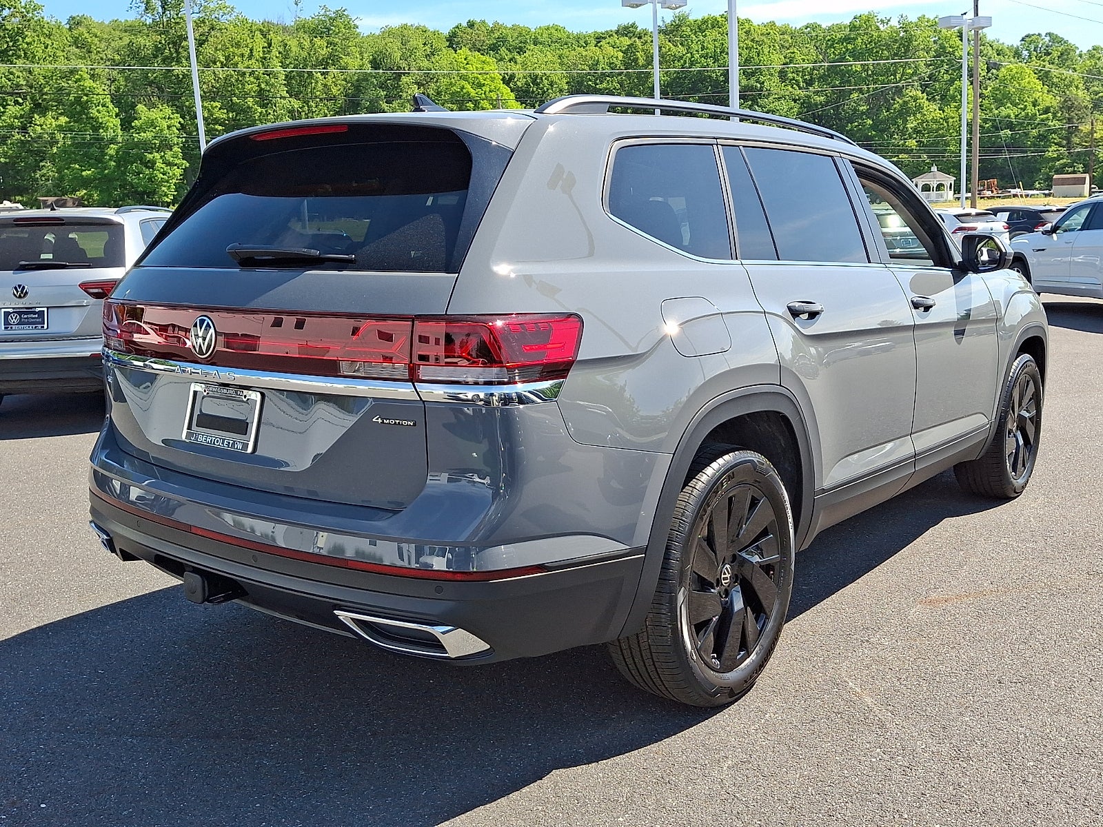 2026 Volkswagen Atlas SE with Technology