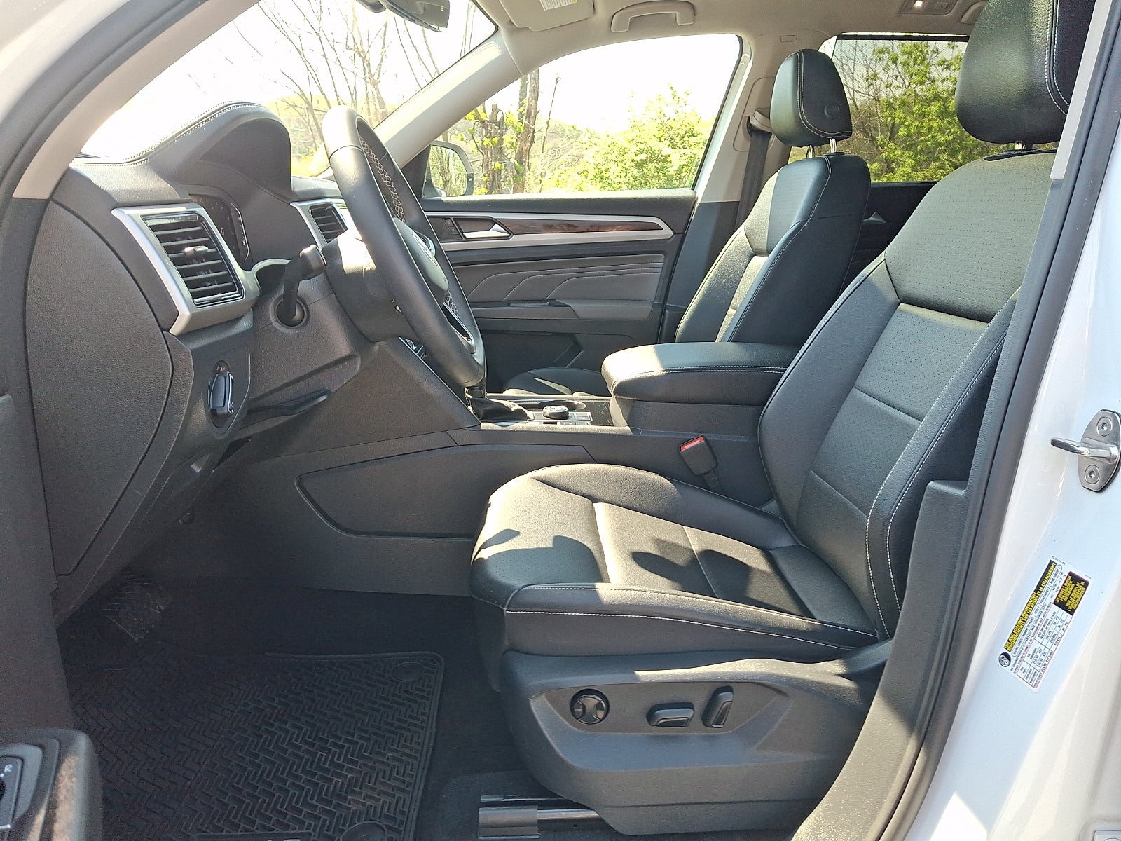 2023 Volkswagen Atlas 2.0T SE w/Technology
