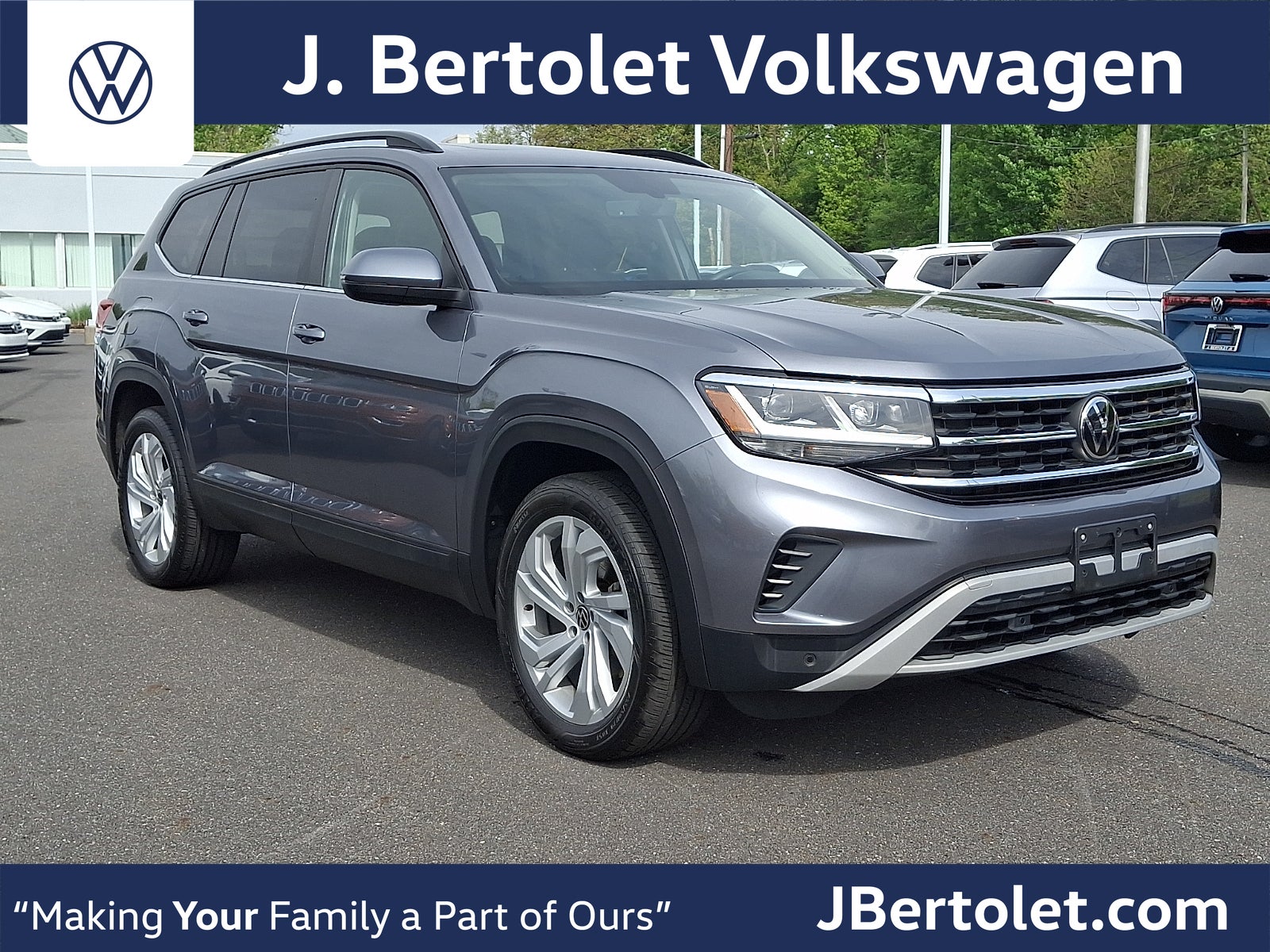 2023 Volkswagen Atlas 3.6L SE w/Tech 4MOTION's photo