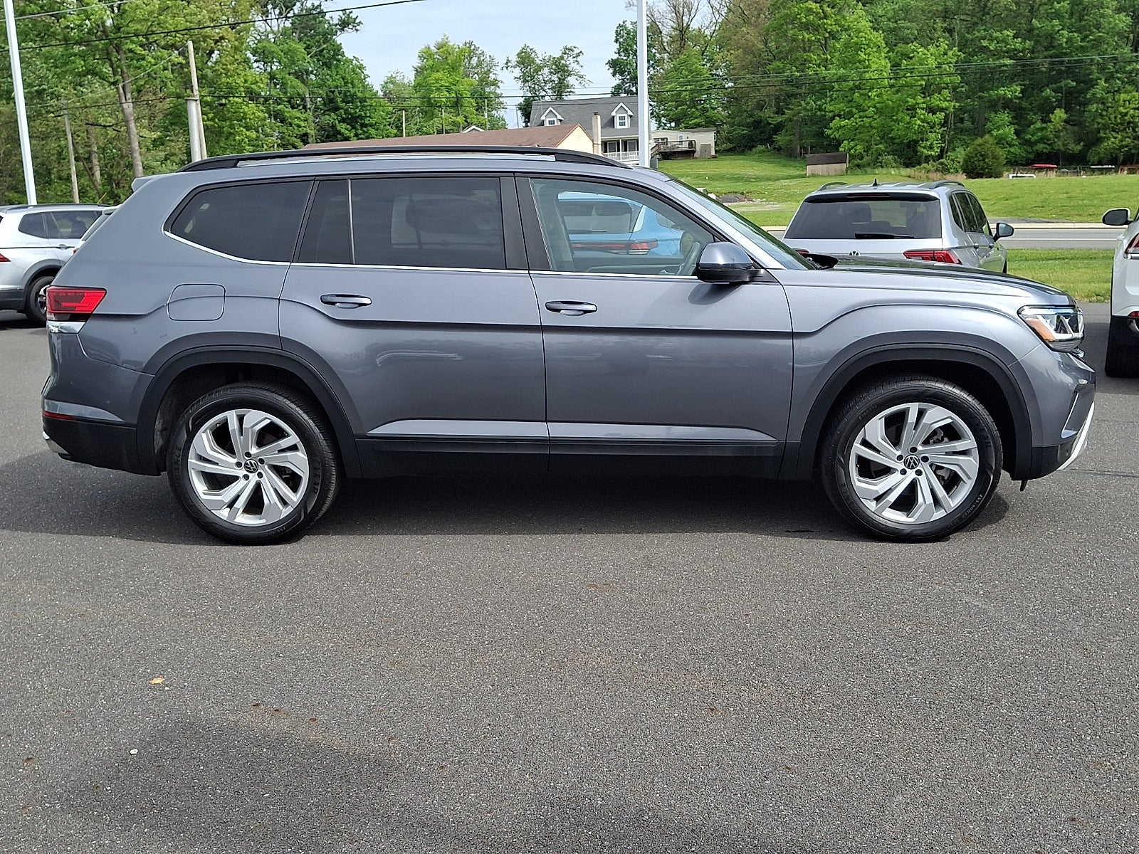 2023 Volkswagen Atlas 3.6L V6 SE w/Technology