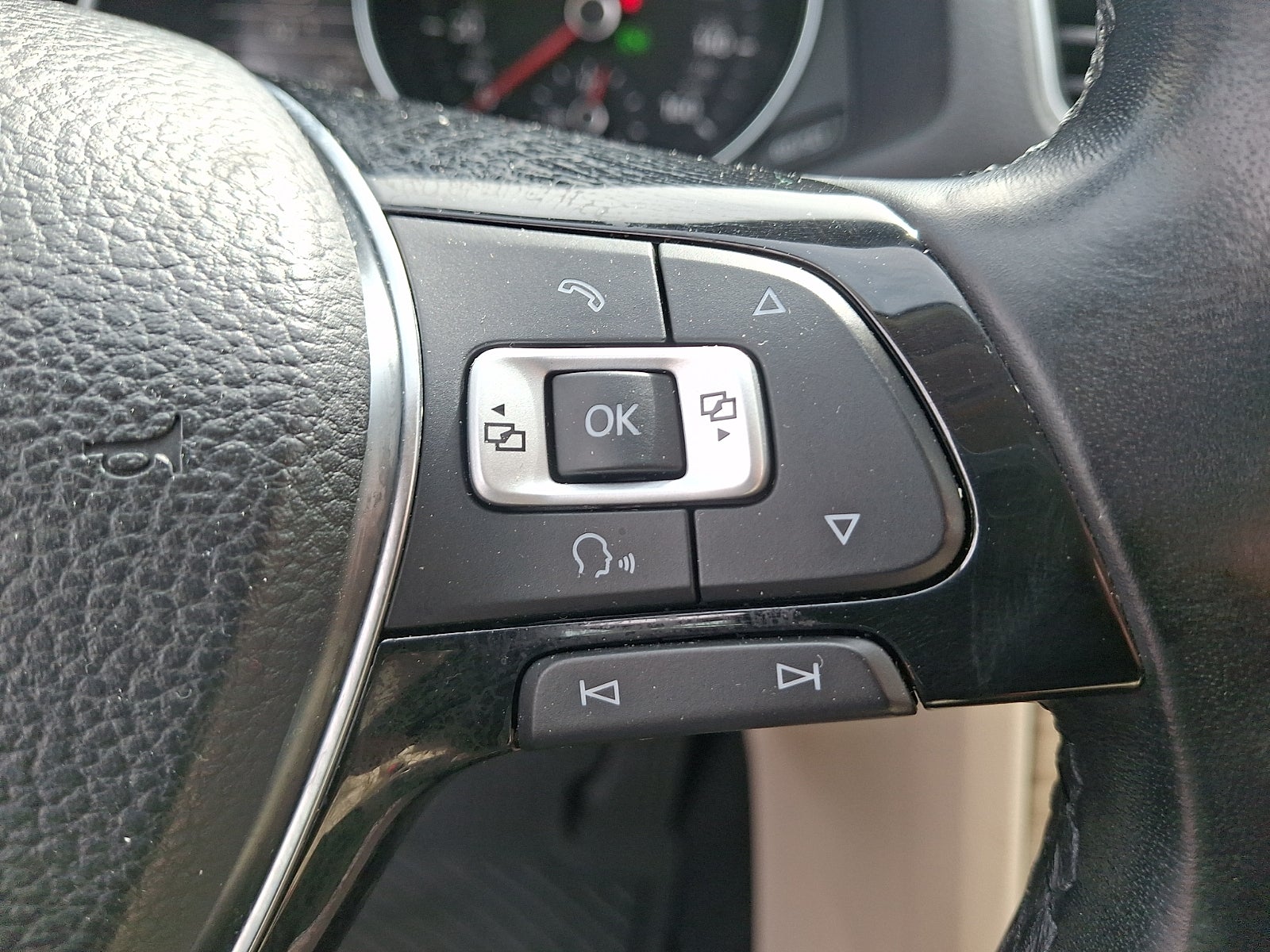2017 Volkswagen Passat 1.8T SE