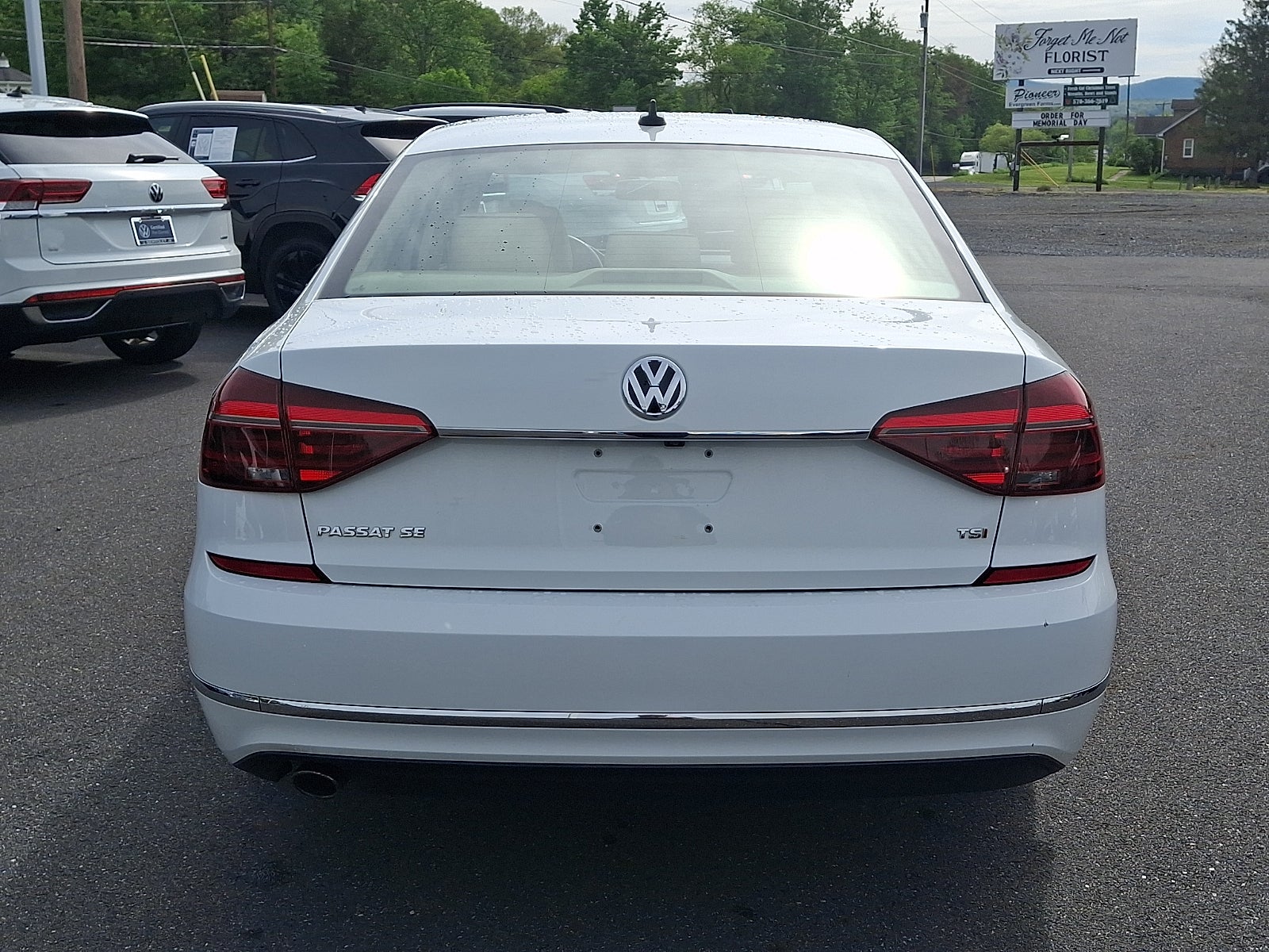 2017 Volkswagen Passat 1.8T SE