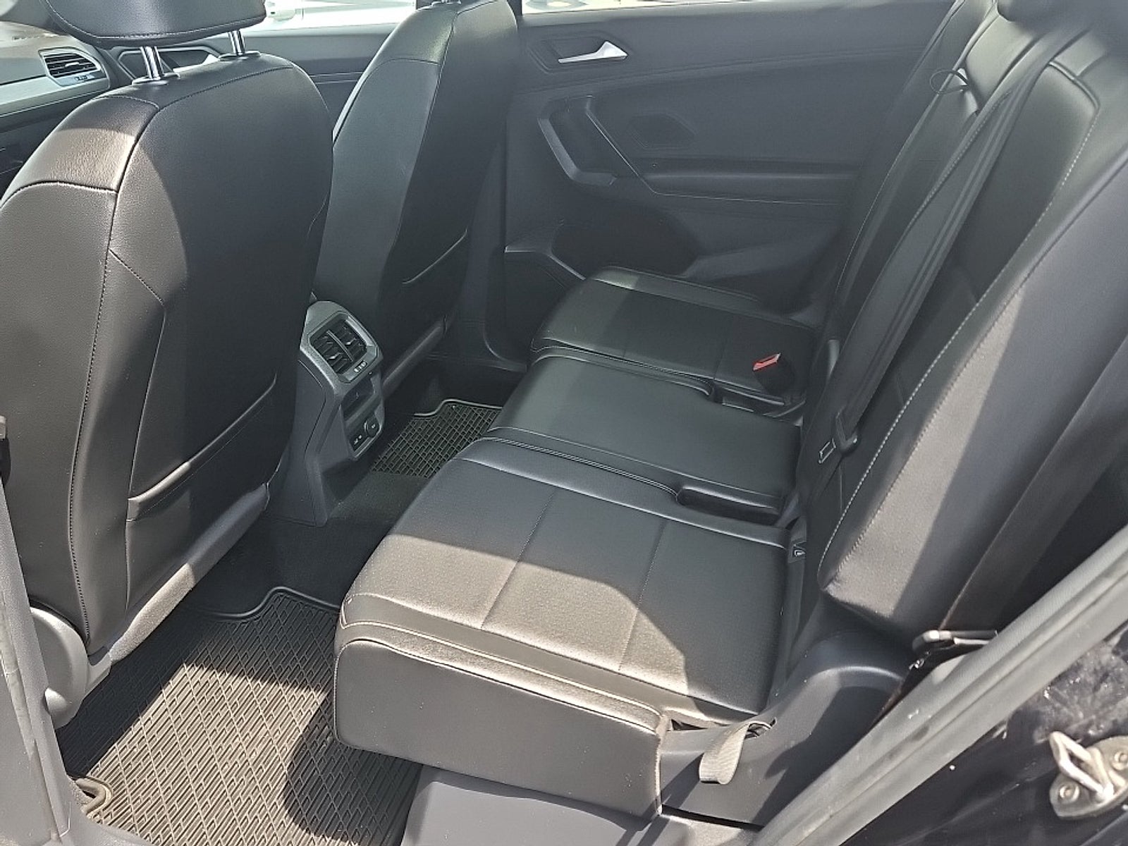 2019 Volkswagen Tiguan 2.0T SEL R-Line