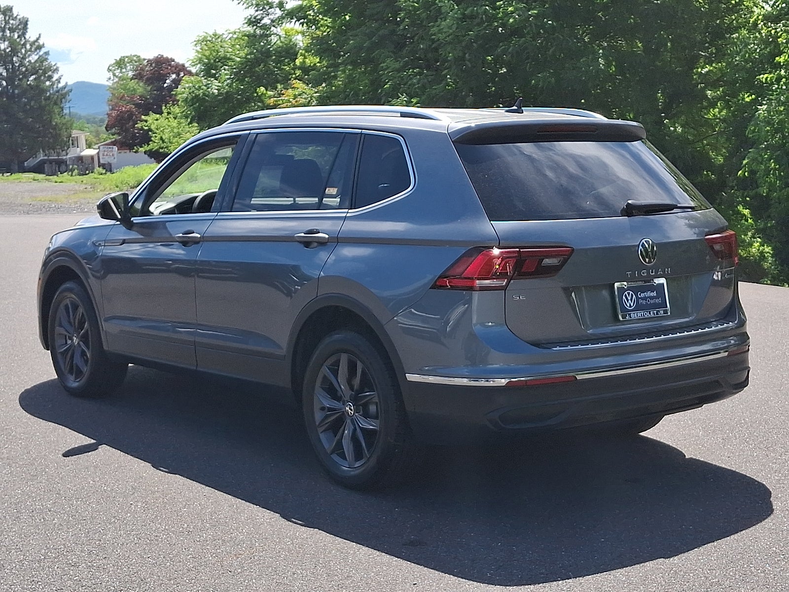 2023 Volkswagen Tiguan 2.0T SE