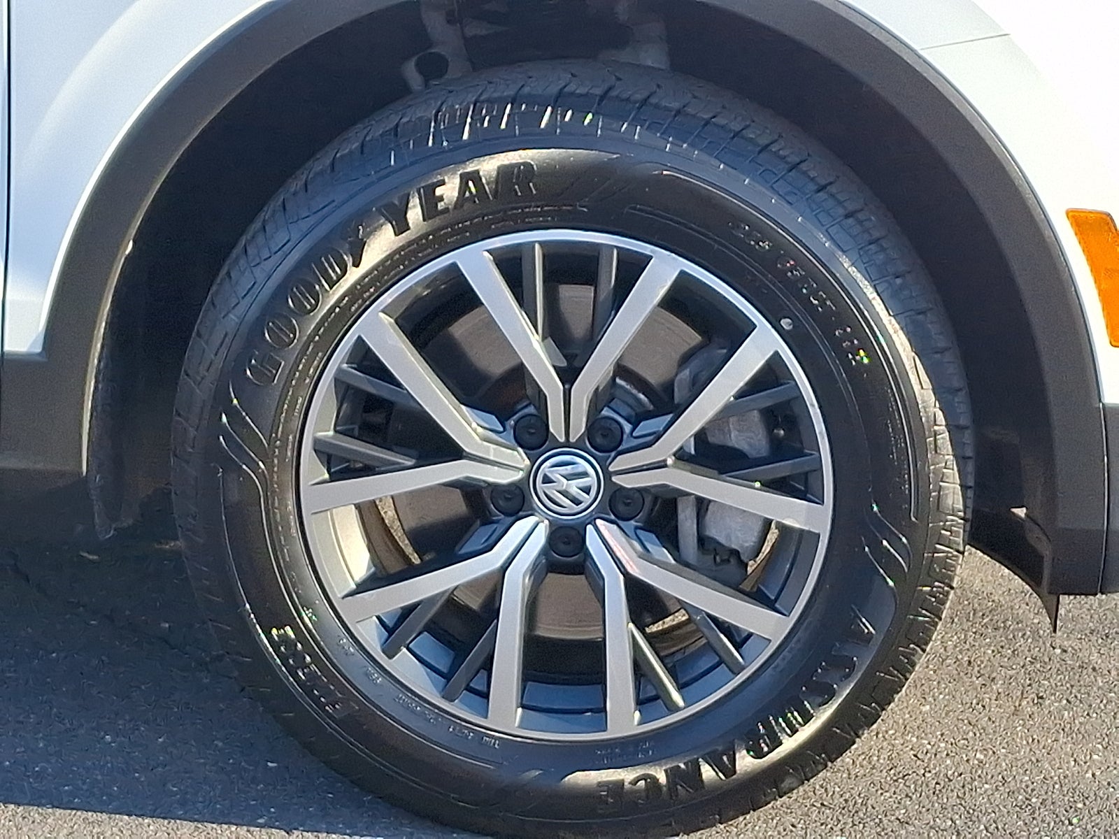 2019 Volkswagen Tiguan 2.0T SE 4MOTION