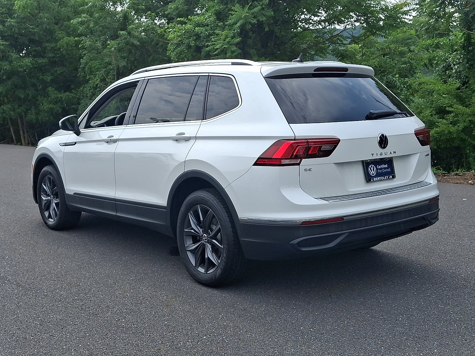 2023 Volkswagen Tiguan 2.0T SE