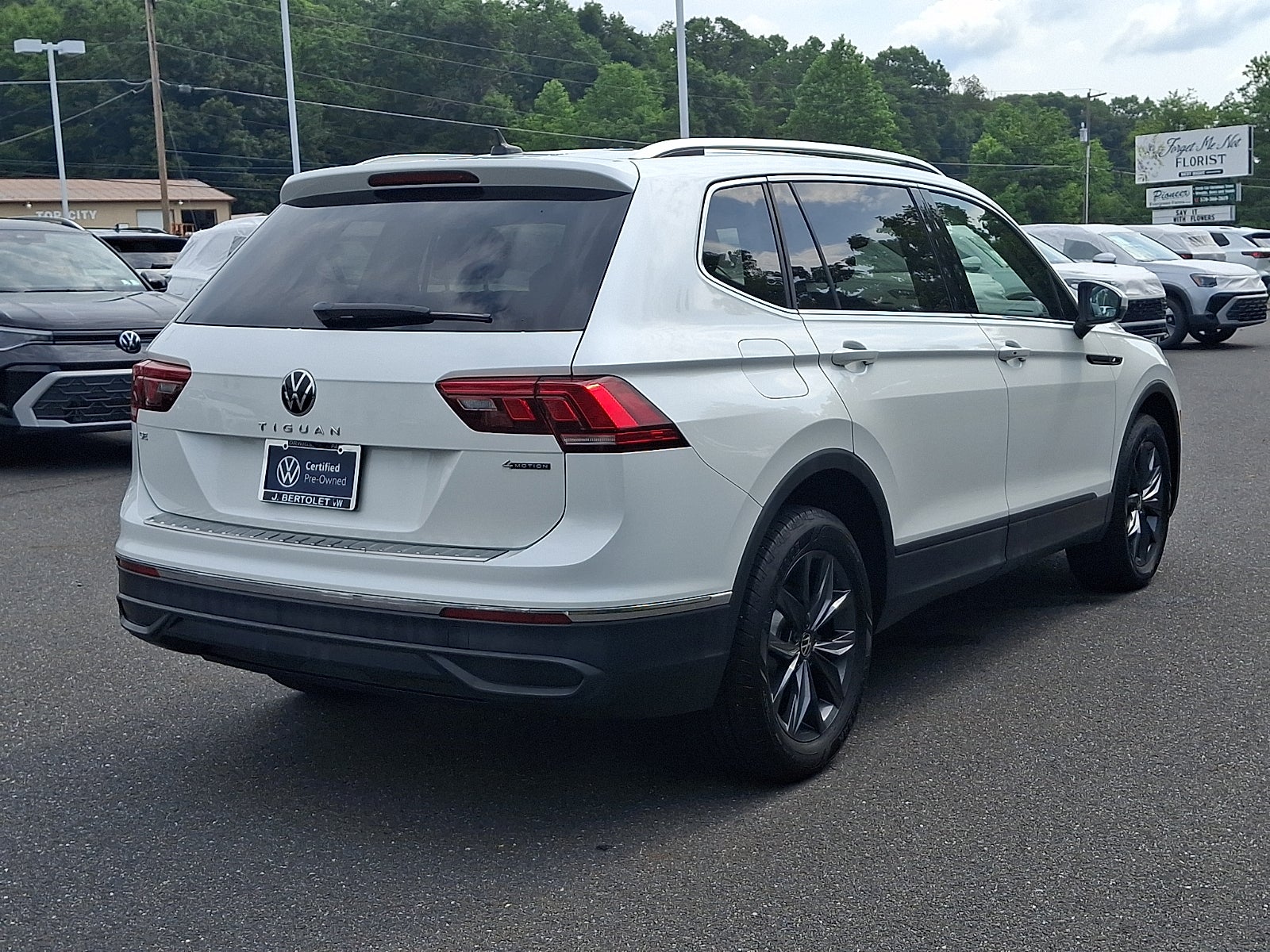 2023 Volkswagen Tiguan 2.0T SE
