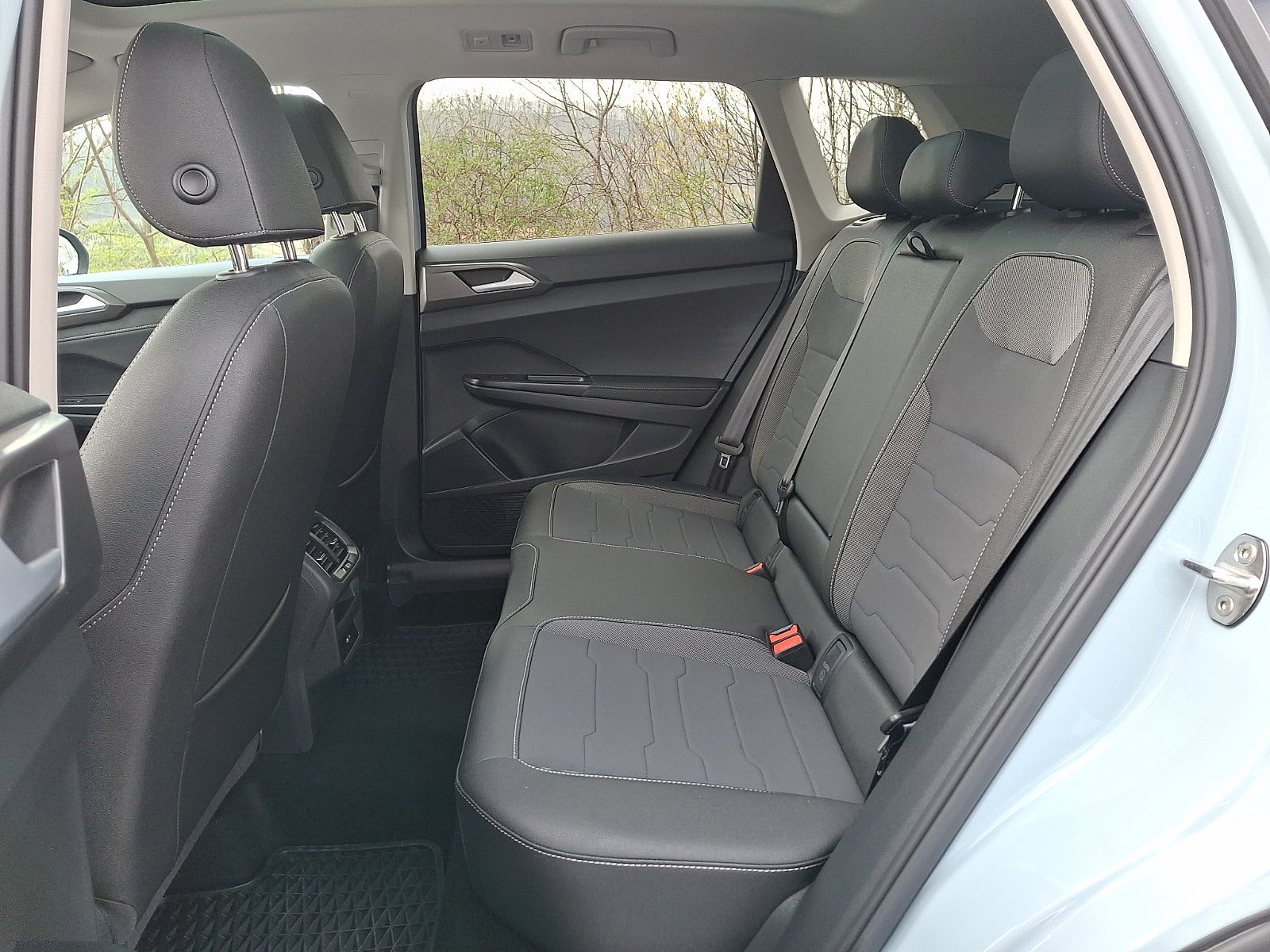2025 Volkswagen Taos 1.5T SE Black