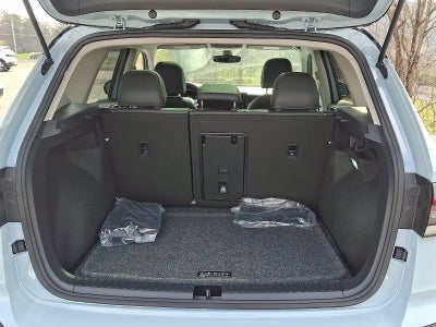 2025 Volkswagen Taos 1.5T SE Black