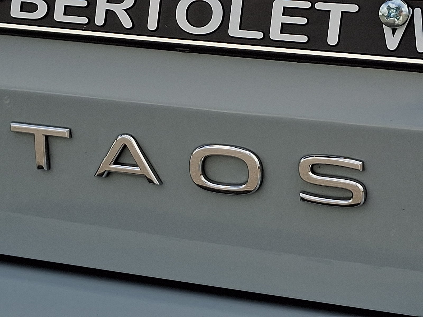 2025 Volkswagen Taos 1.5T SE Black