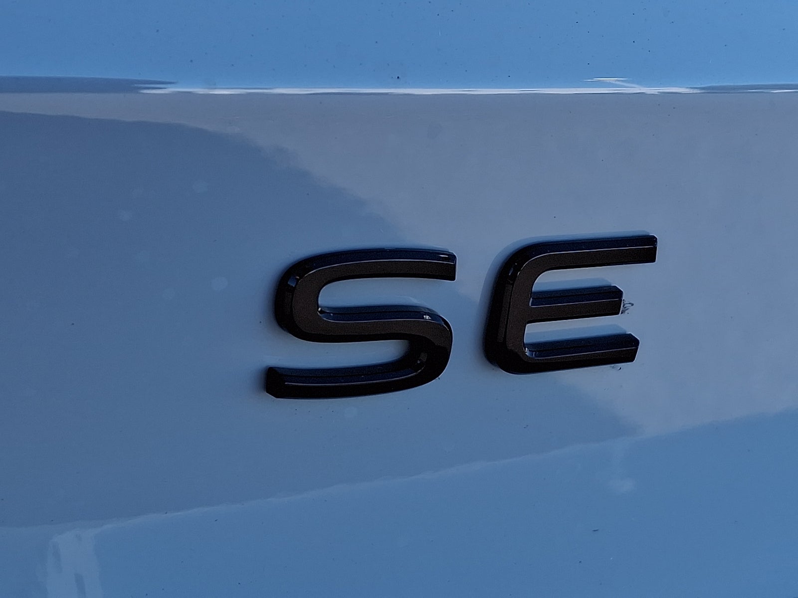 2027 Volkswagen Taos SE Black