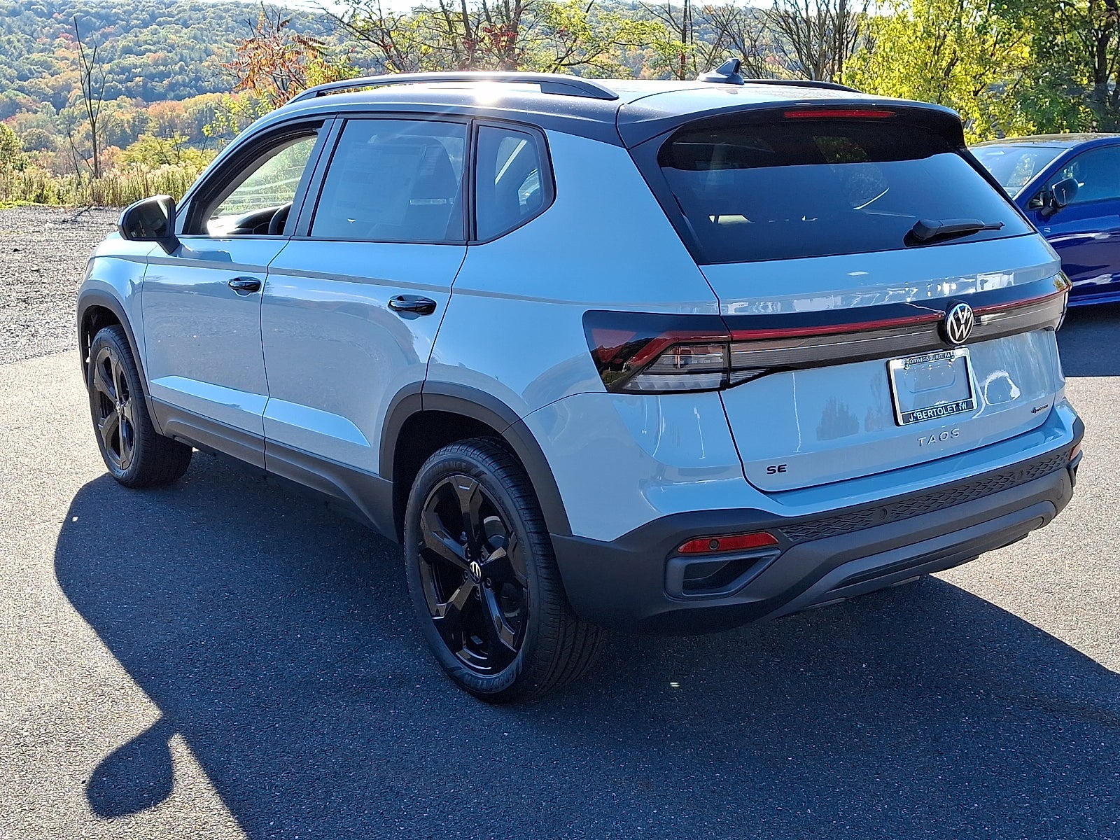 2027 Volkswagen Taos SE Black