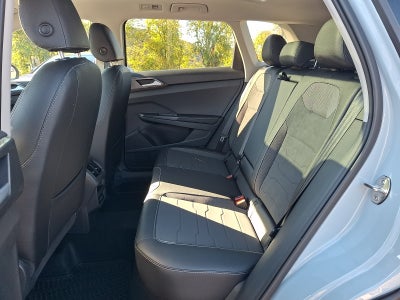 2027 Volkswagen Taos SE Black