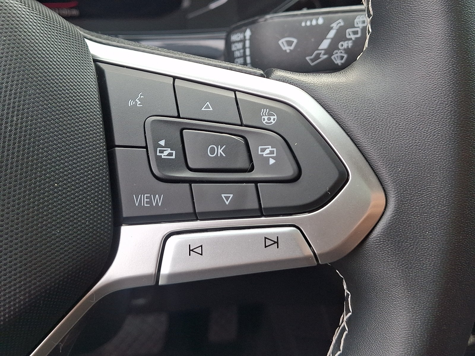 2023 Volkswagen Taos 1.5T SEL