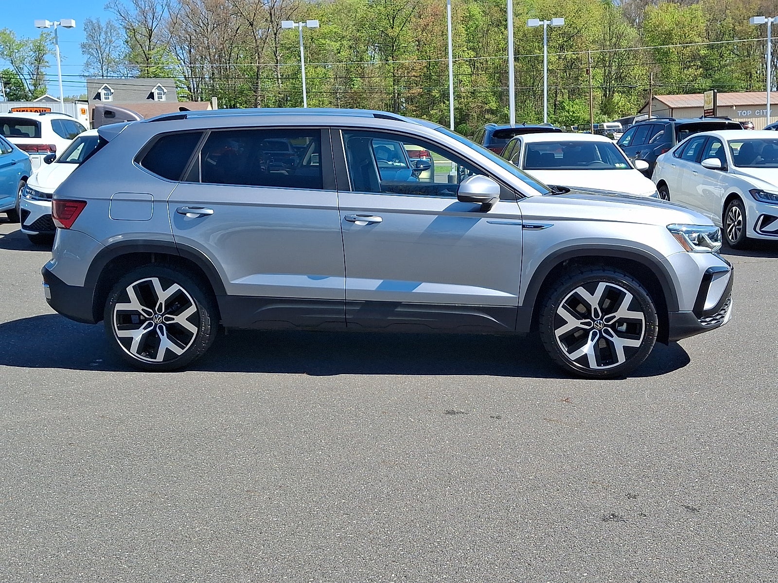 2023 Volkswagen Taos 1.5T SEL