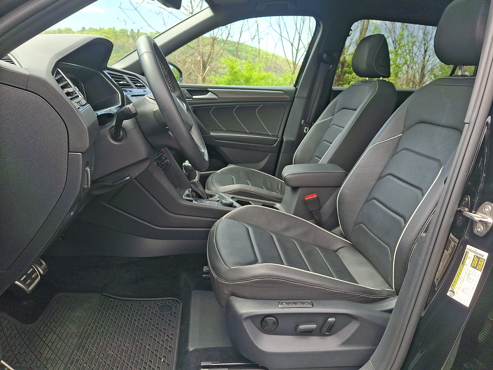 2023 Volkswagen Tiguan 2.0T SEL R-Line