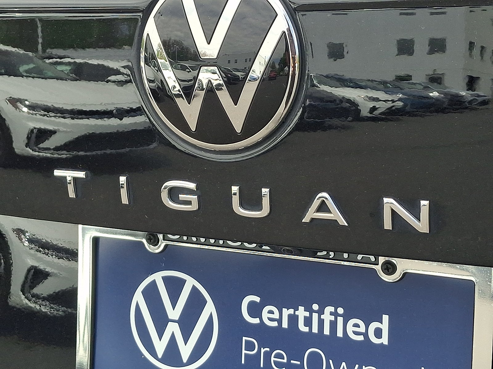 2023 Volkswagen Tiguan 2.0T SEL R-Line