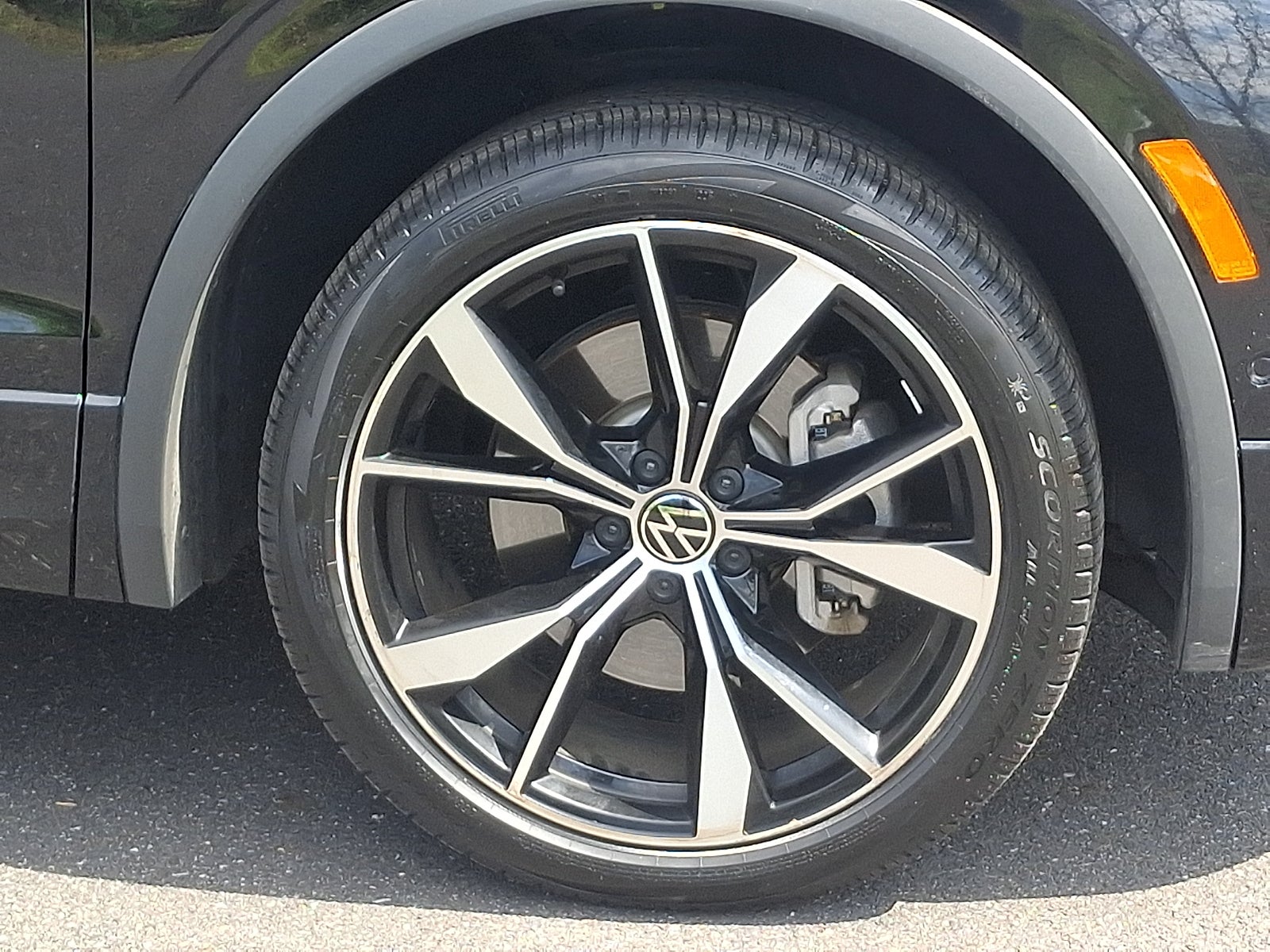 2023 Volkswagen Tiguan 2.0T SEL R-Line