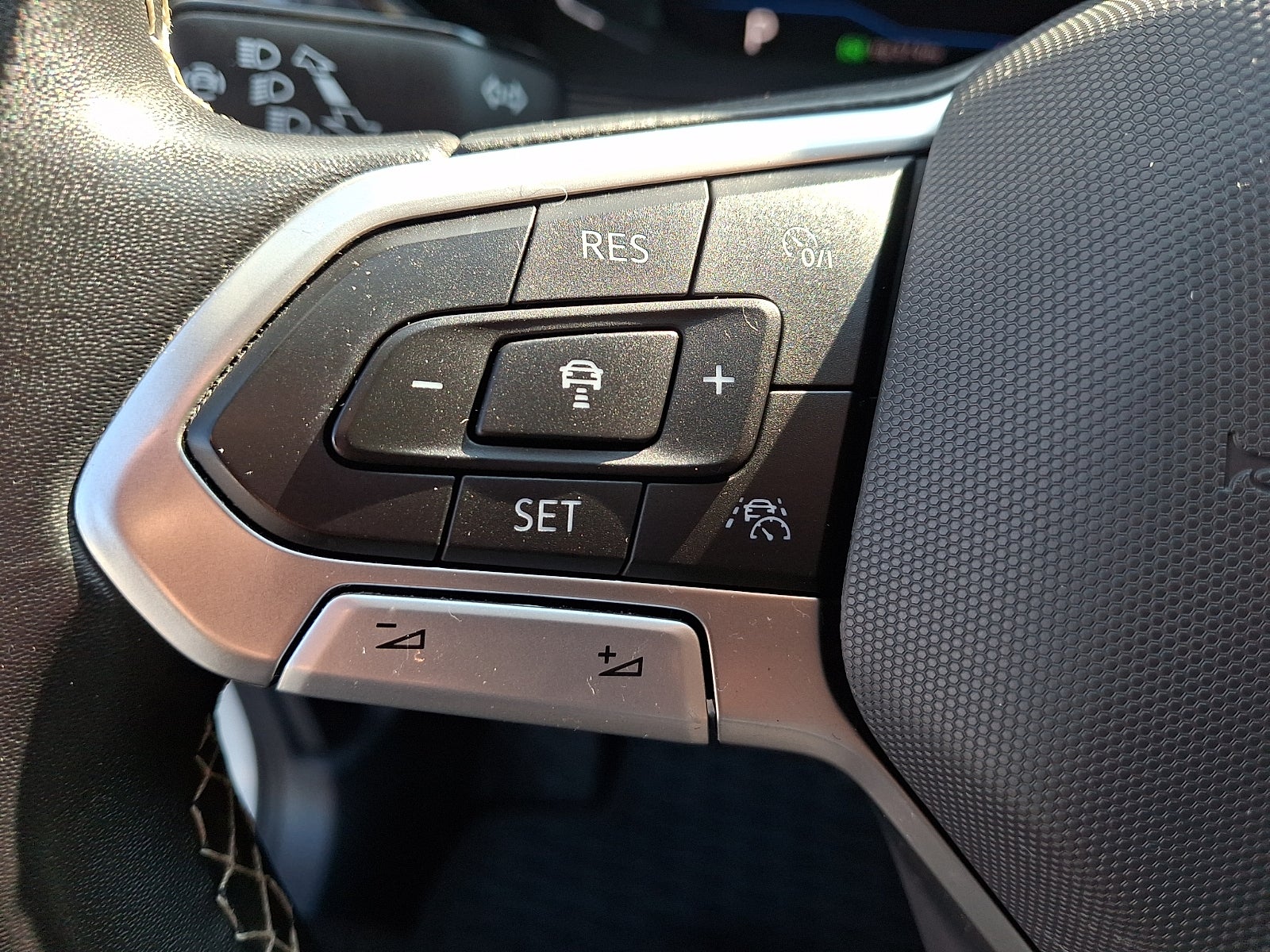 2023 Volkswagen Taos 1.5T SEL