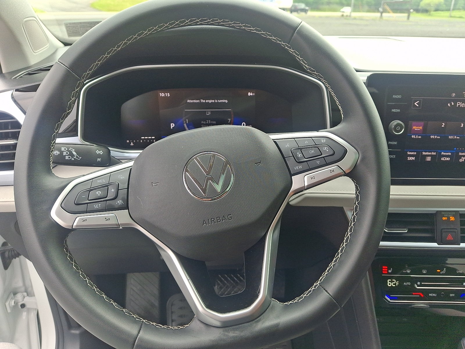 2025 Volkswagen Taos 1.5T SE