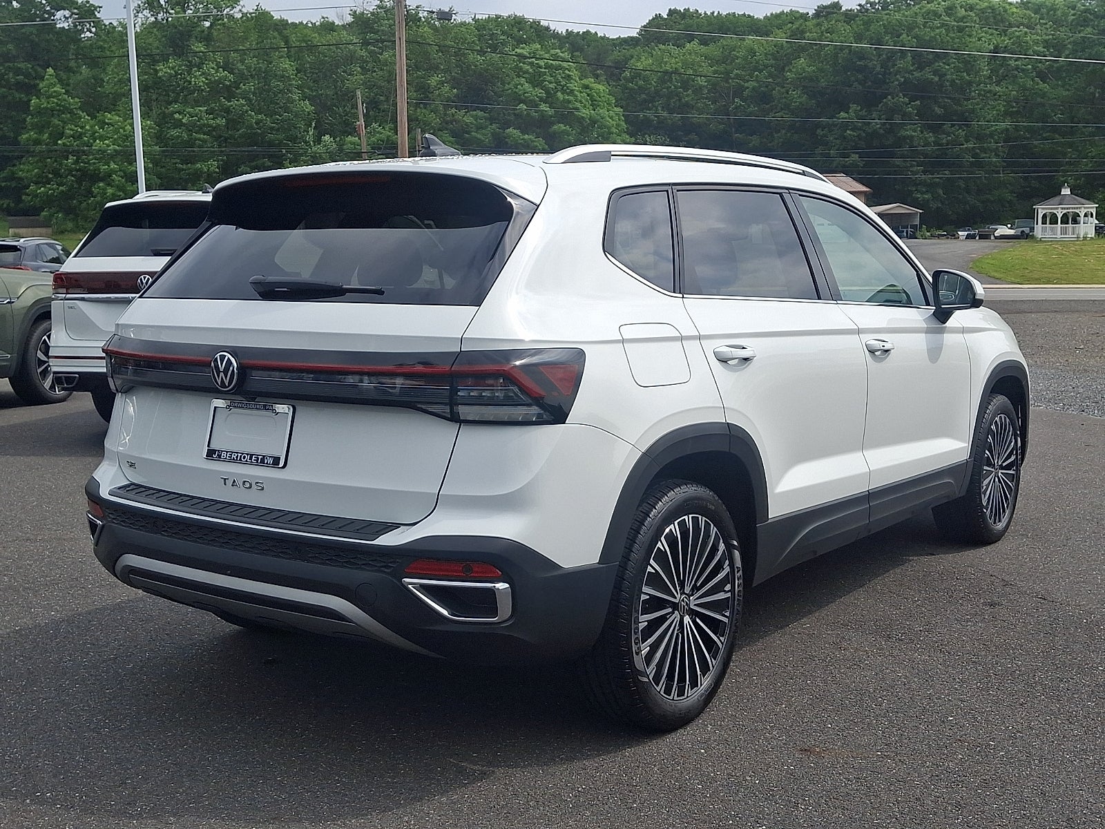 2025 Volkswagen Taos 1.5T SE